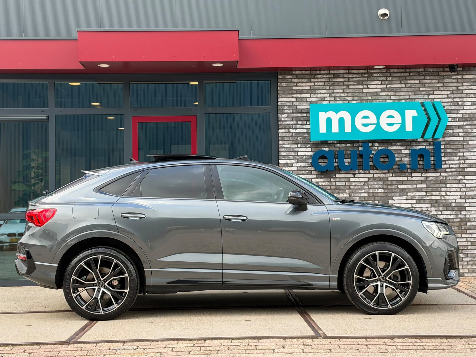 Audi Q3 Sportback 45 TFSIe 3x S-LINE (2023), foto 2