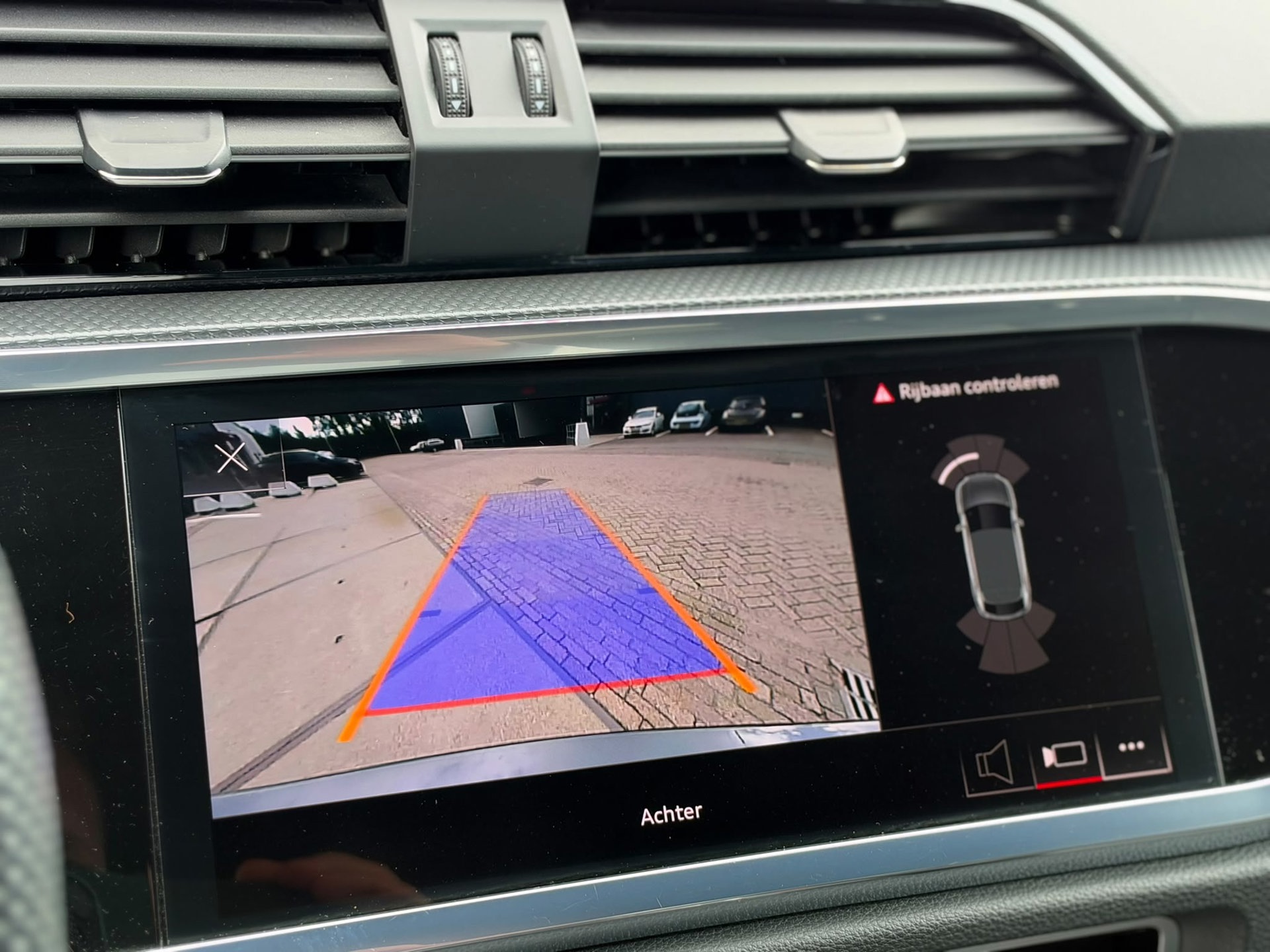 Audi Q3 Sportback 45 TFSIe 3x S-LINE (2023), foto 11