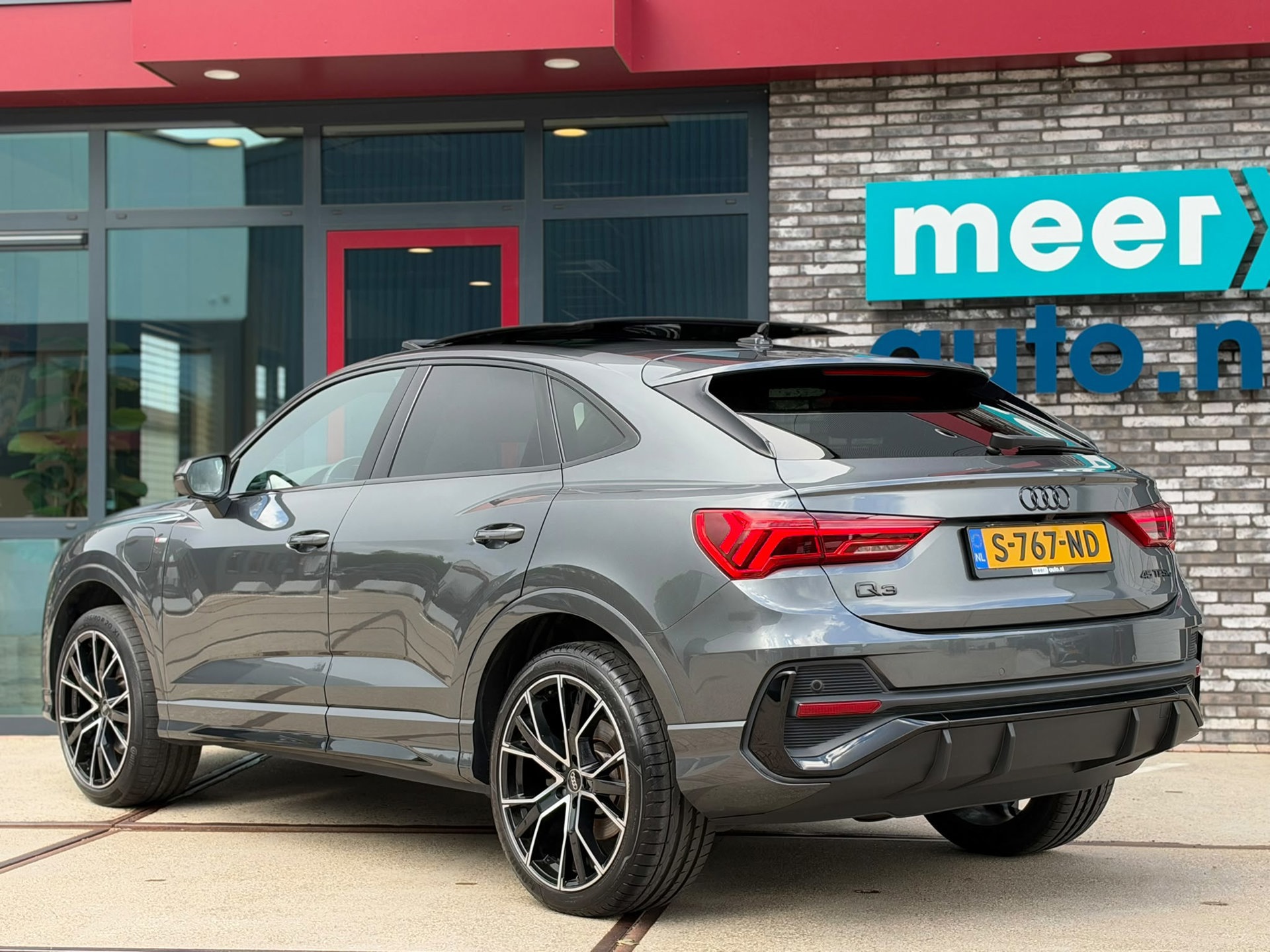 Audi Q3 Sportback 45 TFSIe 3x S-LINE (2023), foto 20