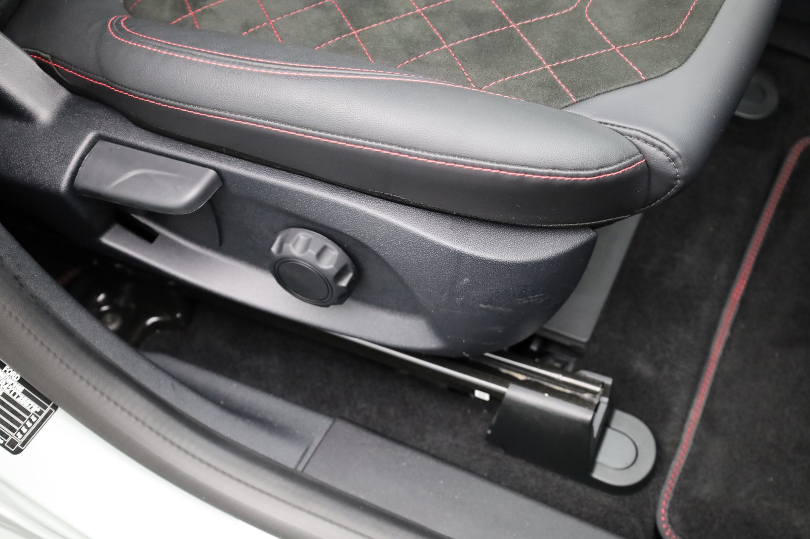 Ford Puma 1.0 EcoBoost Hybrid ST-Line X (2026), foto 22