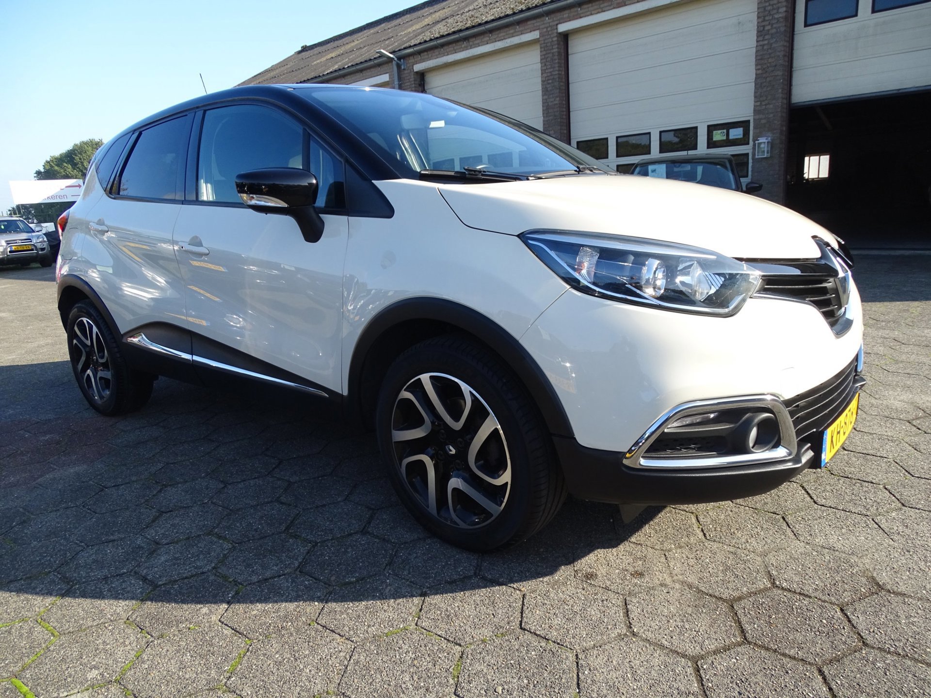 Renault Captur 1.2 TCe Dynamique (2016), foto 2