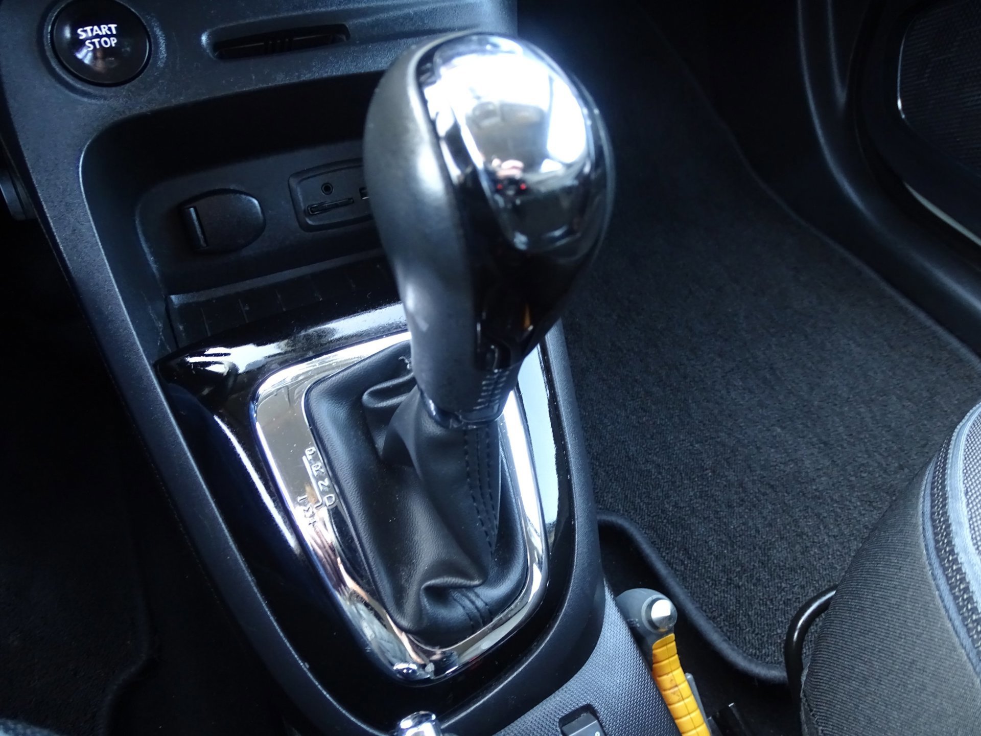 Renault Captur 1.2 TCe Dynamique (2016), foto 18