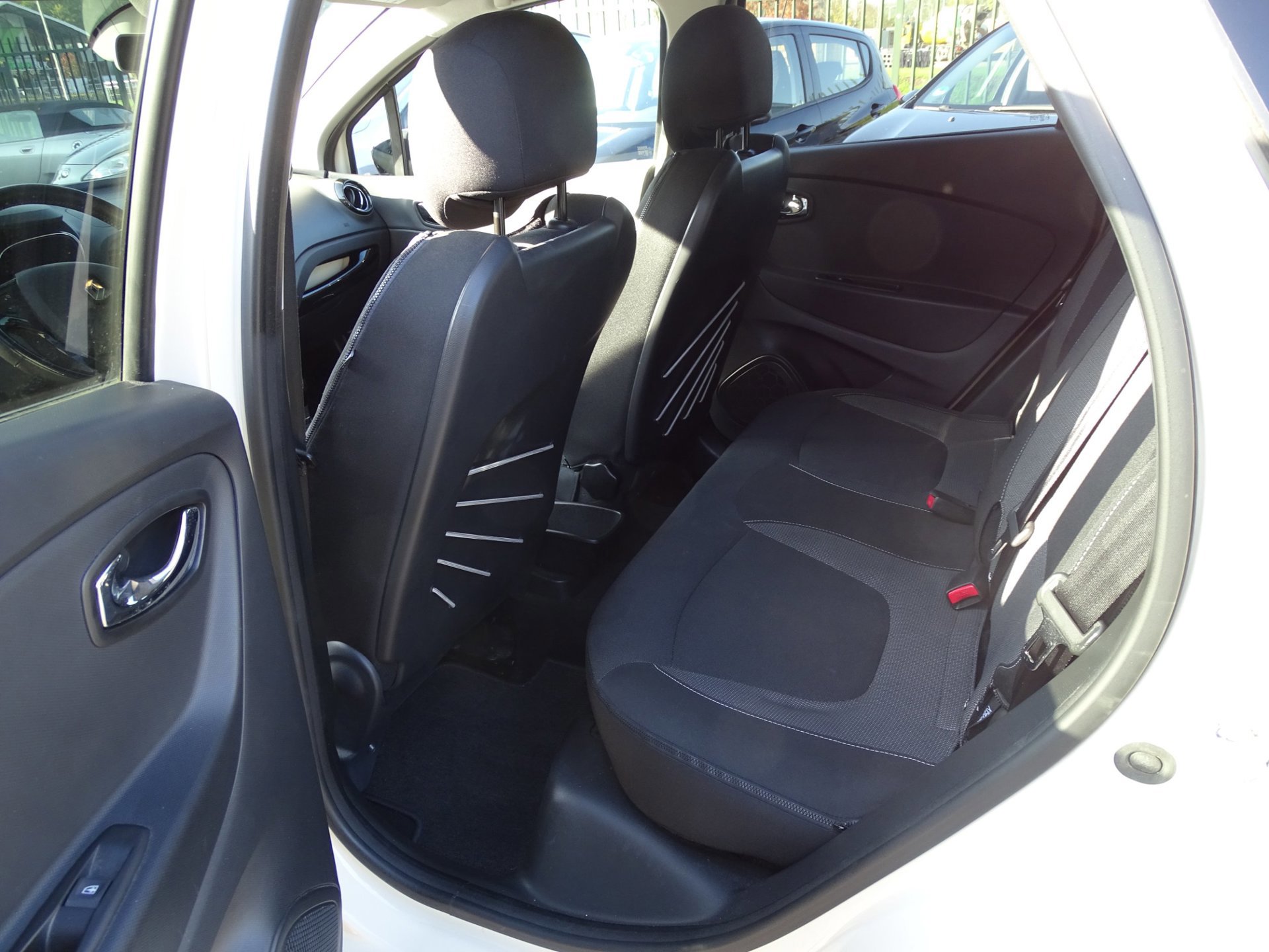 Renault Captur 1.2 TCe Dynamique (2016), foto 8