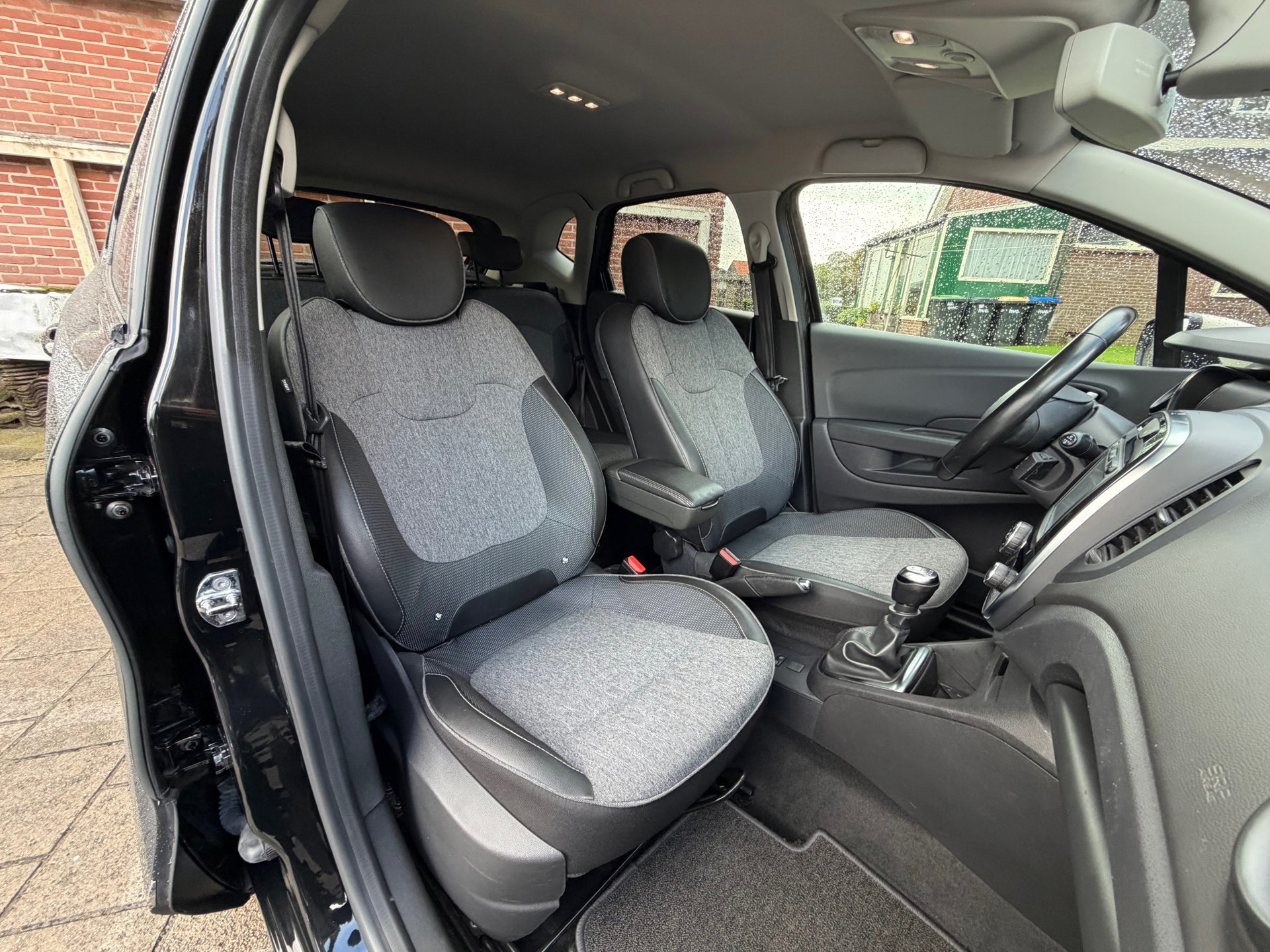 Renault Captur 1.2 TCe Bose (2018), foto 2