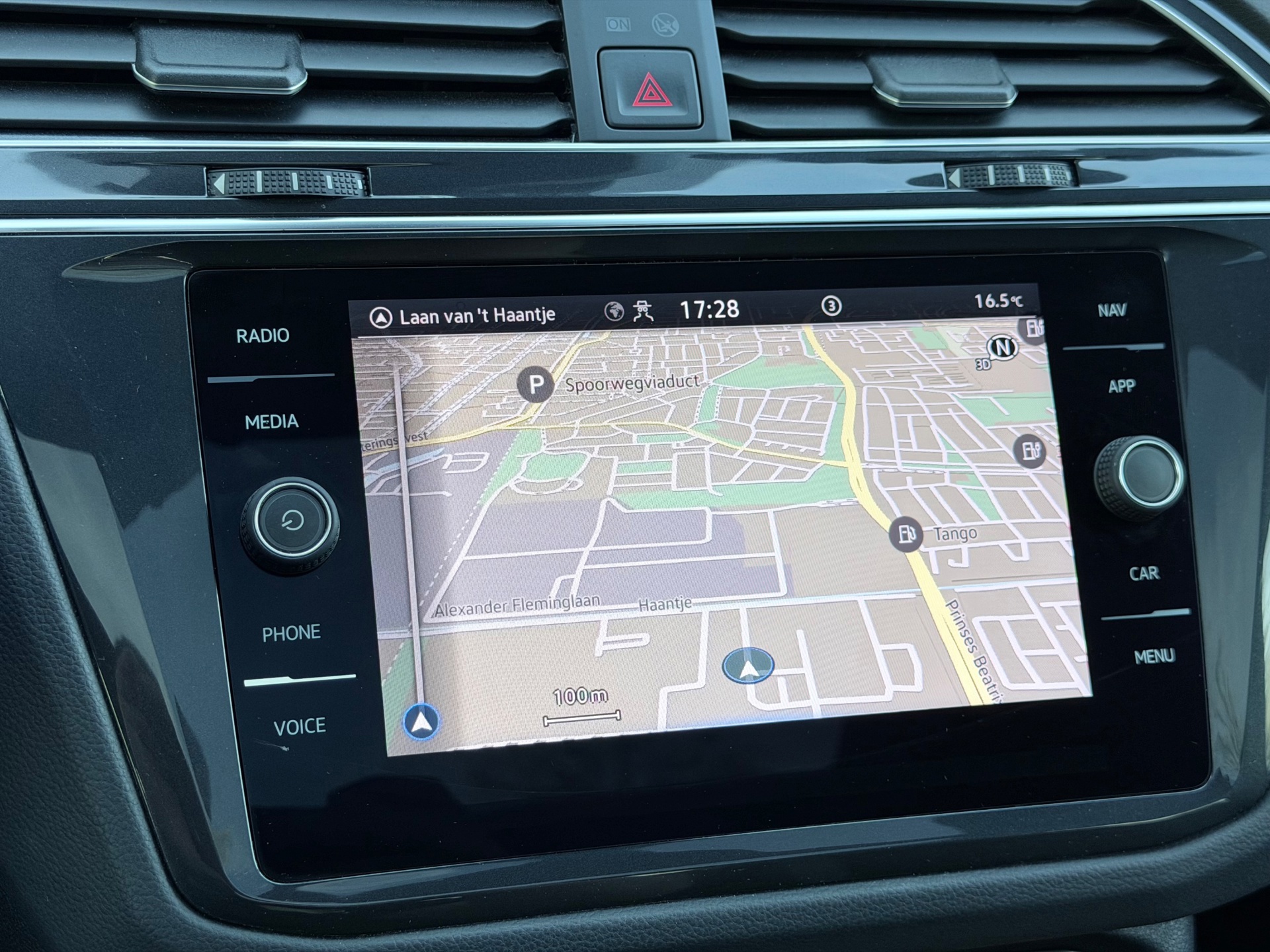 Volkswagen Tiguan 1.5 TSI R-Line (2024), foto 18