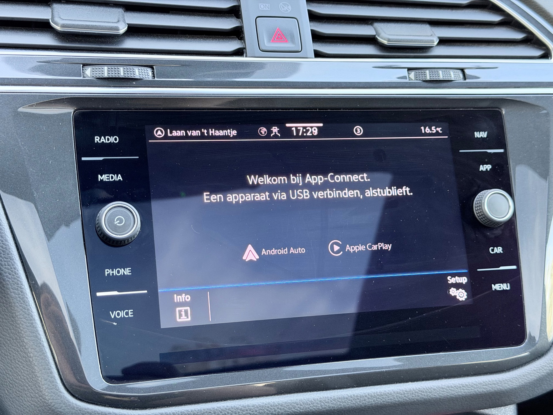 Volkswagen Tiguan 1.5 TSI R-Line (2024), foto 20
