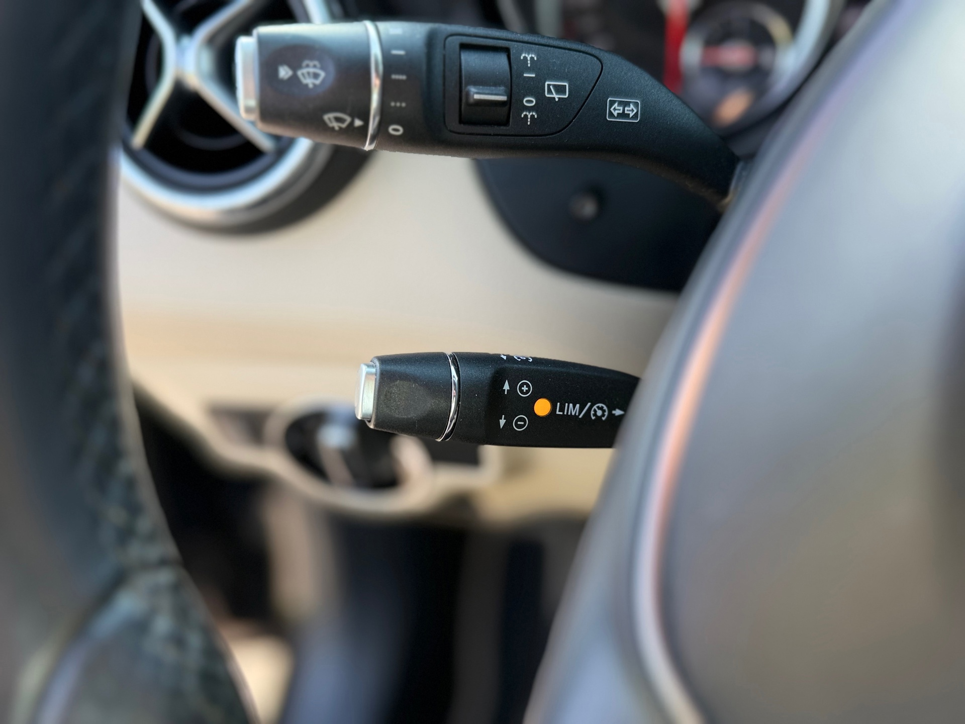 Mercedes-Benz CLA-klasse Shooting Brake 180d Business Solution AMG (2018), foto 17