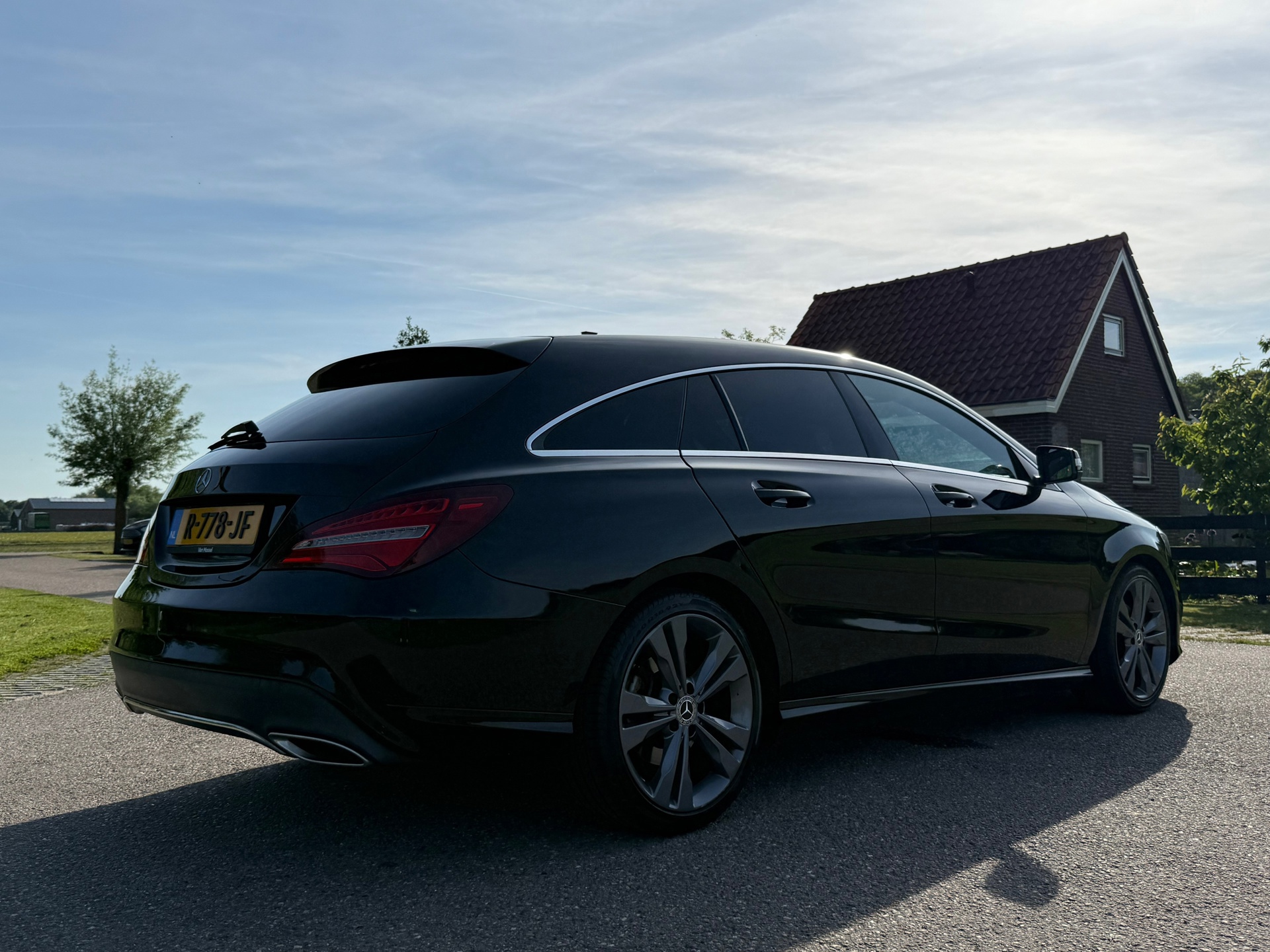 Mercedes-Benz CLA-klasse Shooting Brake 180d Business Solution AMG (2018), foto 30