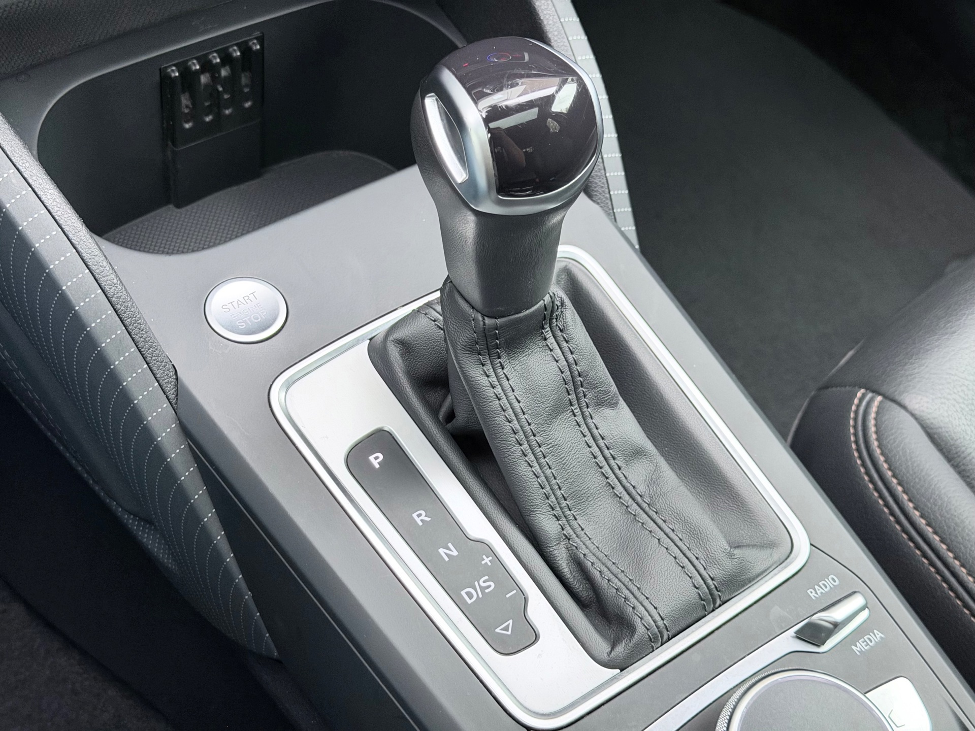 Audi Q2 35 TFSI S Edition (2023), foto 18