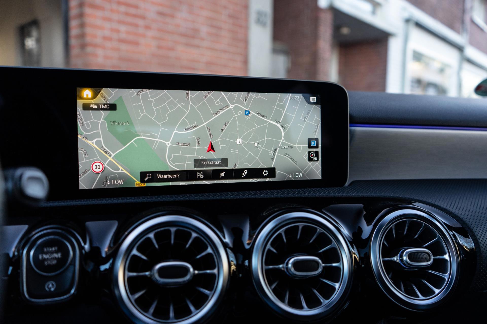 Mercedes-Benz A-klasse 250 4MATIC AMG (2019), foto 24