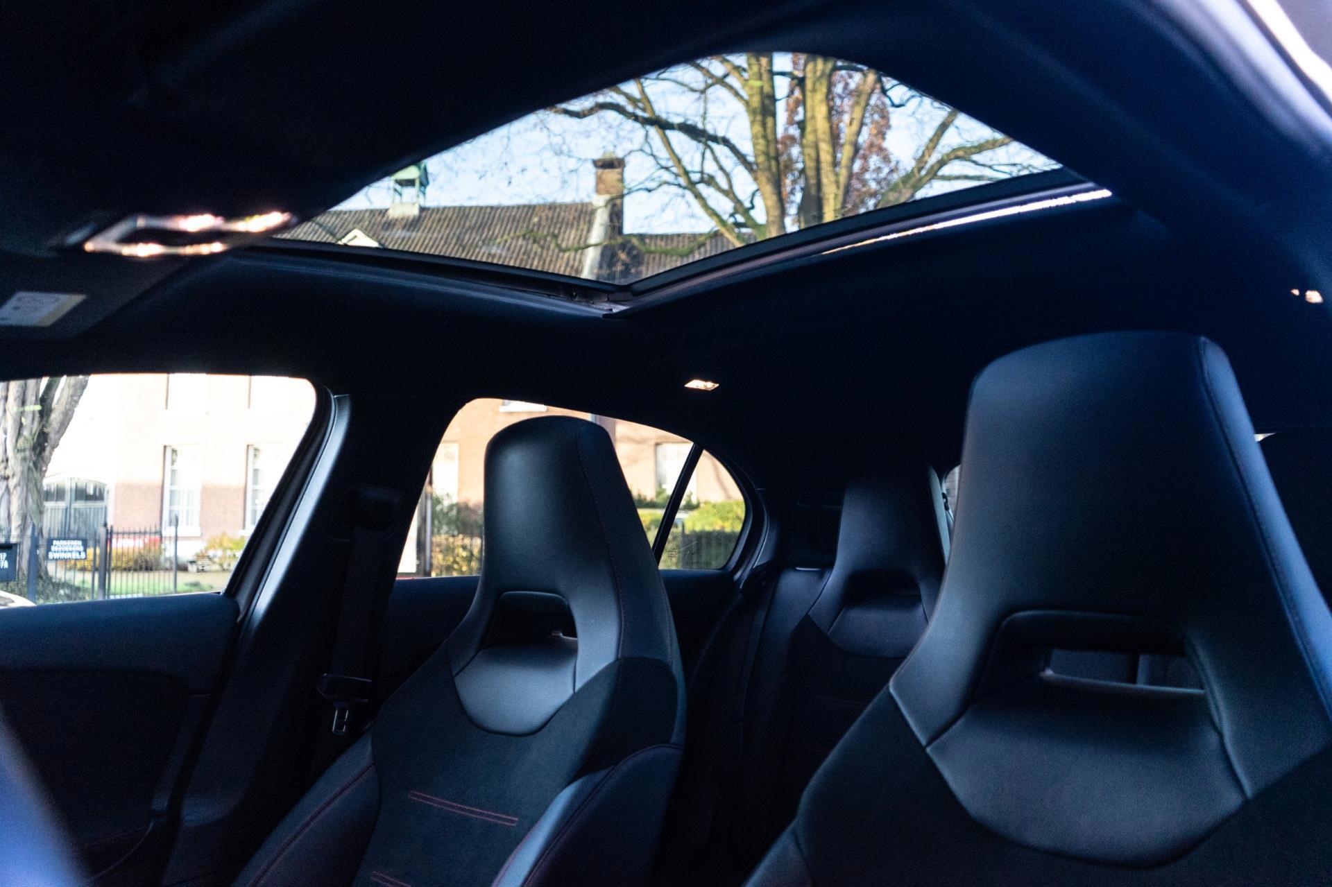 Mercedes-Benz A-klasse 250 4MATIC AMG (2019), foto 30