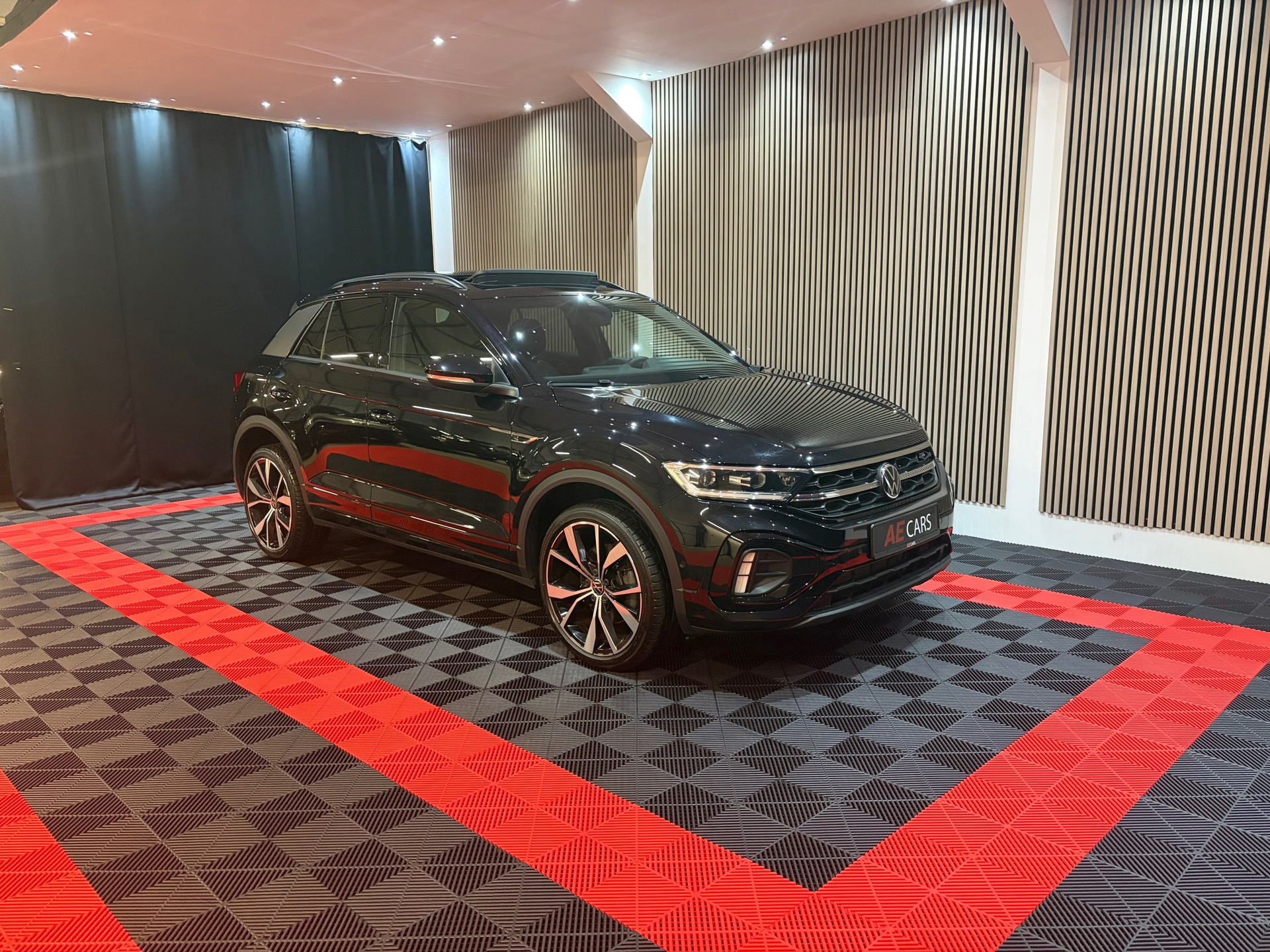 Volkswagen T-Roc 1.5 TSI R-Line Black Pack Edition 2025 (2025), foto 1