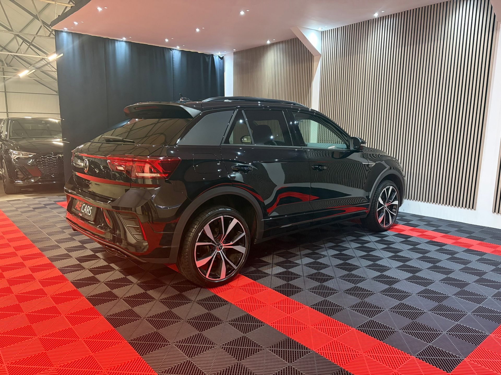 Volkswagen T-Roc 1.5 TSI R-Line Black Pack Edition 2025 (2025), foto 15