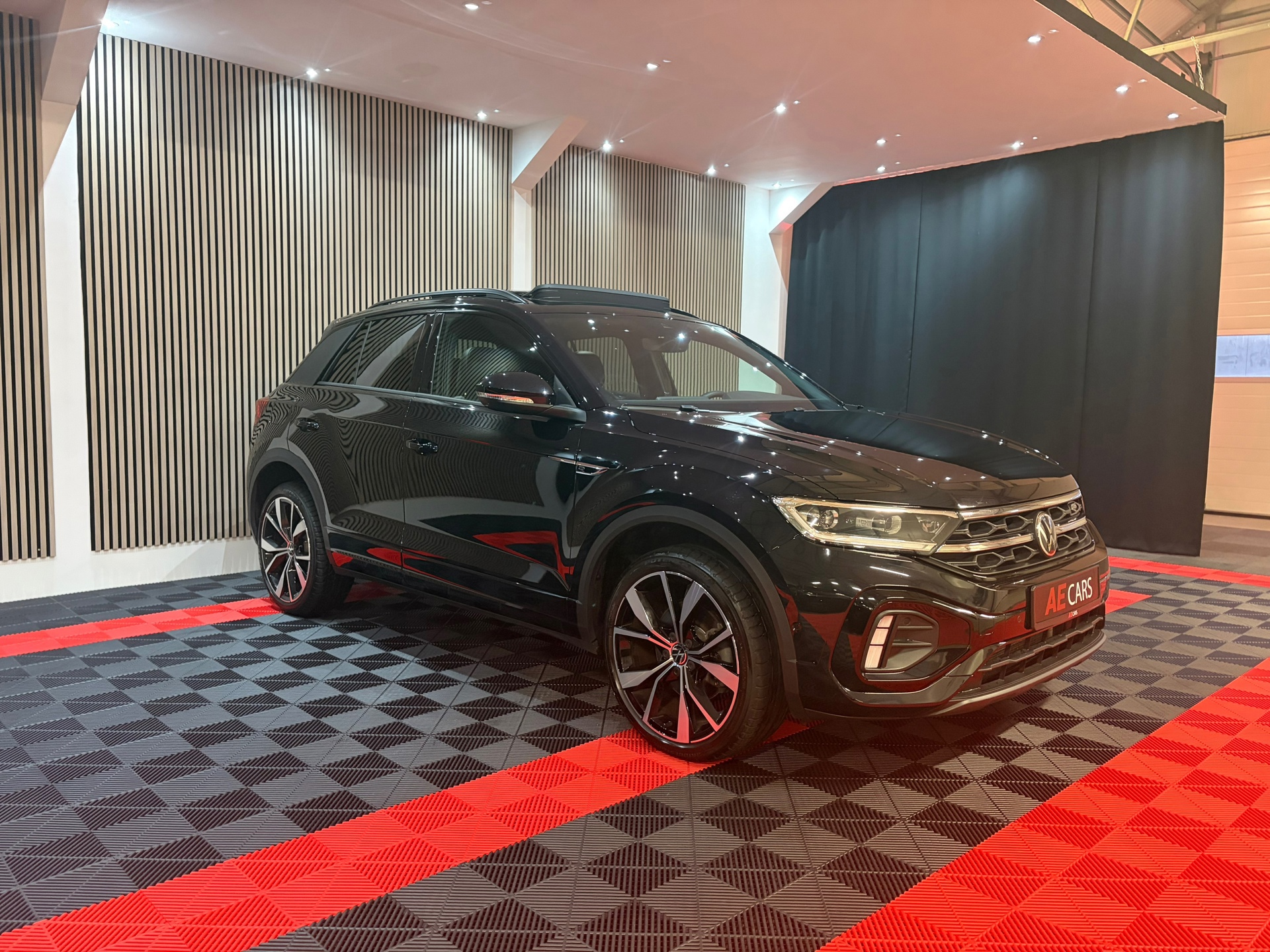 Volkswagen T-Roc 1.5 TSI R-Line Black Pack Edition 2025 (2025), foto 7