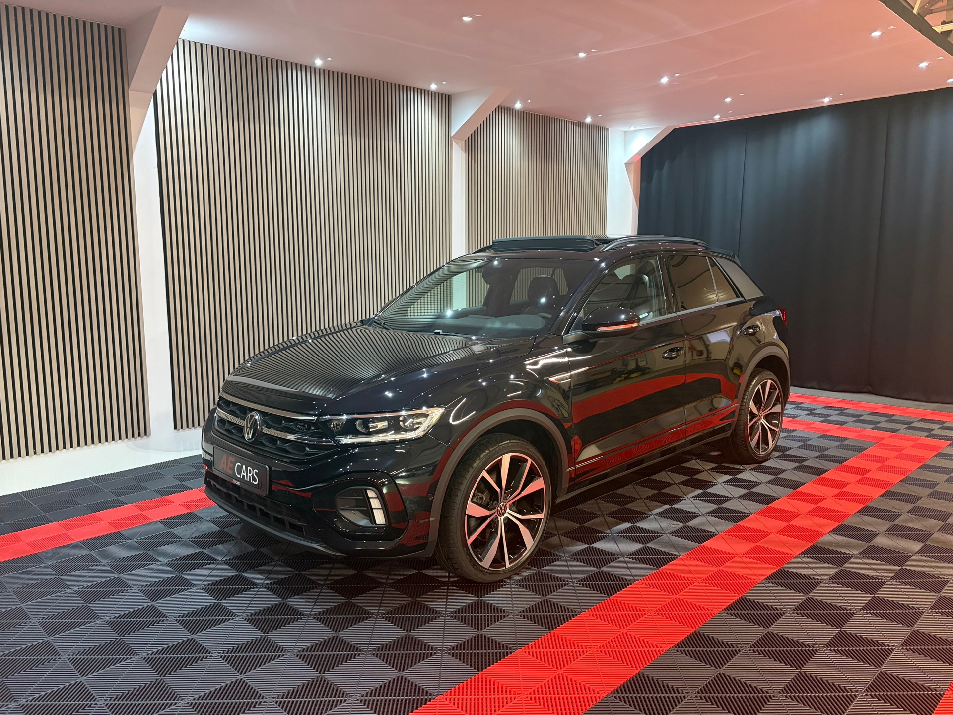 Volkswagen T-Roc 1.5 TSI R-Line Black Pack Edition 2025 (2025), foto 10