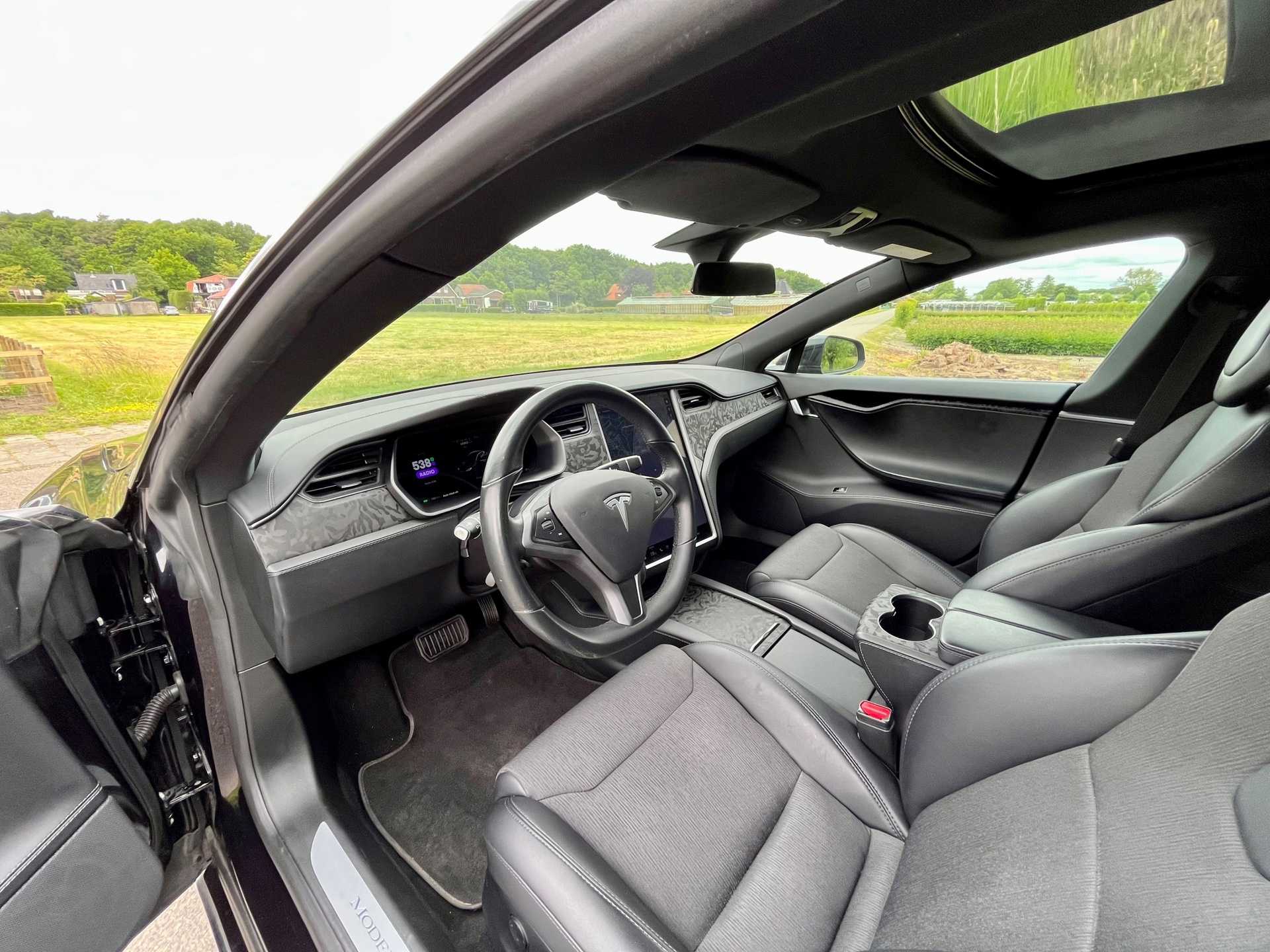 Tesla Model S 100D (2018), foto 16