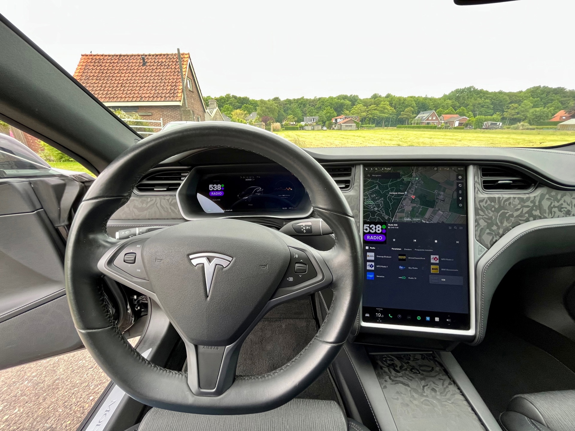 Tesla Model S 100D (2018), foto 17