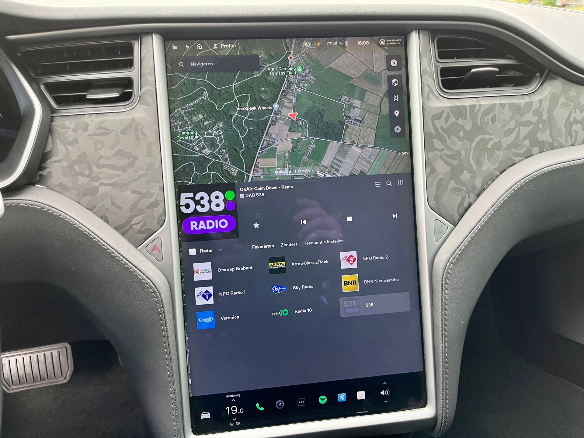 Tesla Model S 100D (2018), foto 22