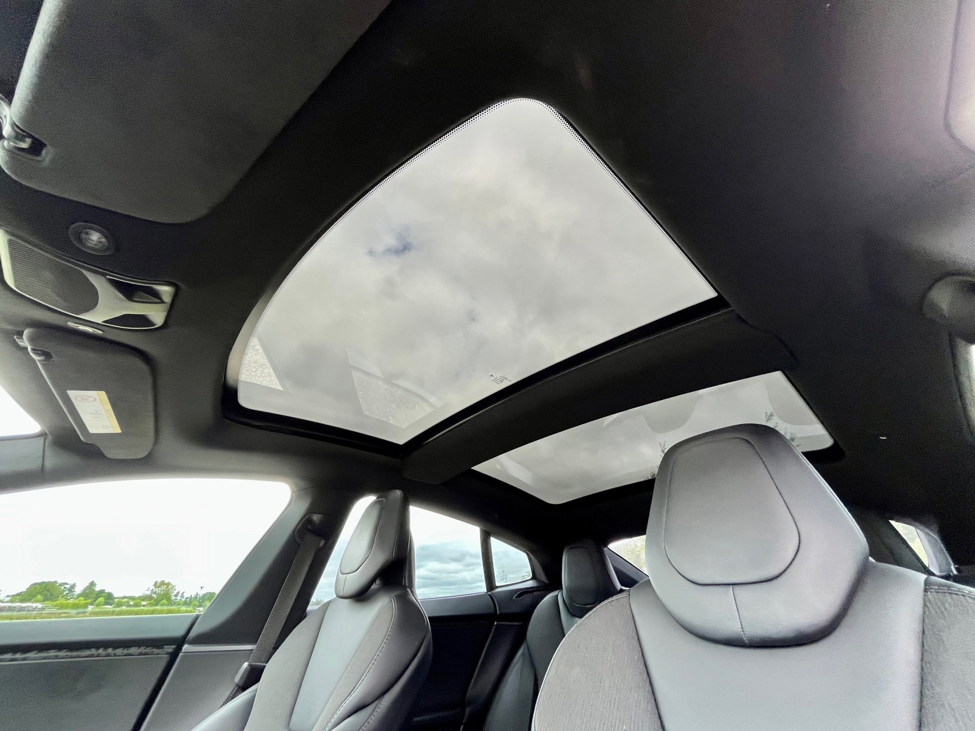 Tesla Model S 100D (2018), foto 32