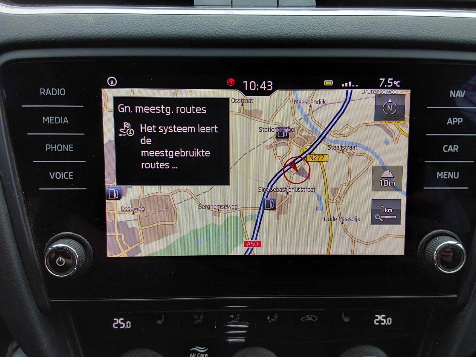 Skoda Octavia Combi 1.5 TSI Greentech Sport Business (2019), foto 16
