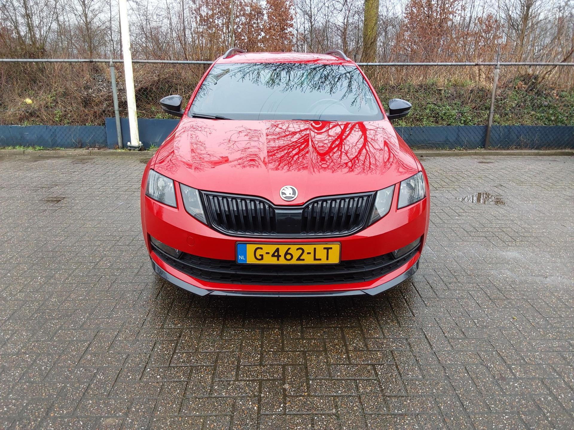 Skoda Octavia Combi 1.5 TSI Greentech Sport Business (2019), foto 5