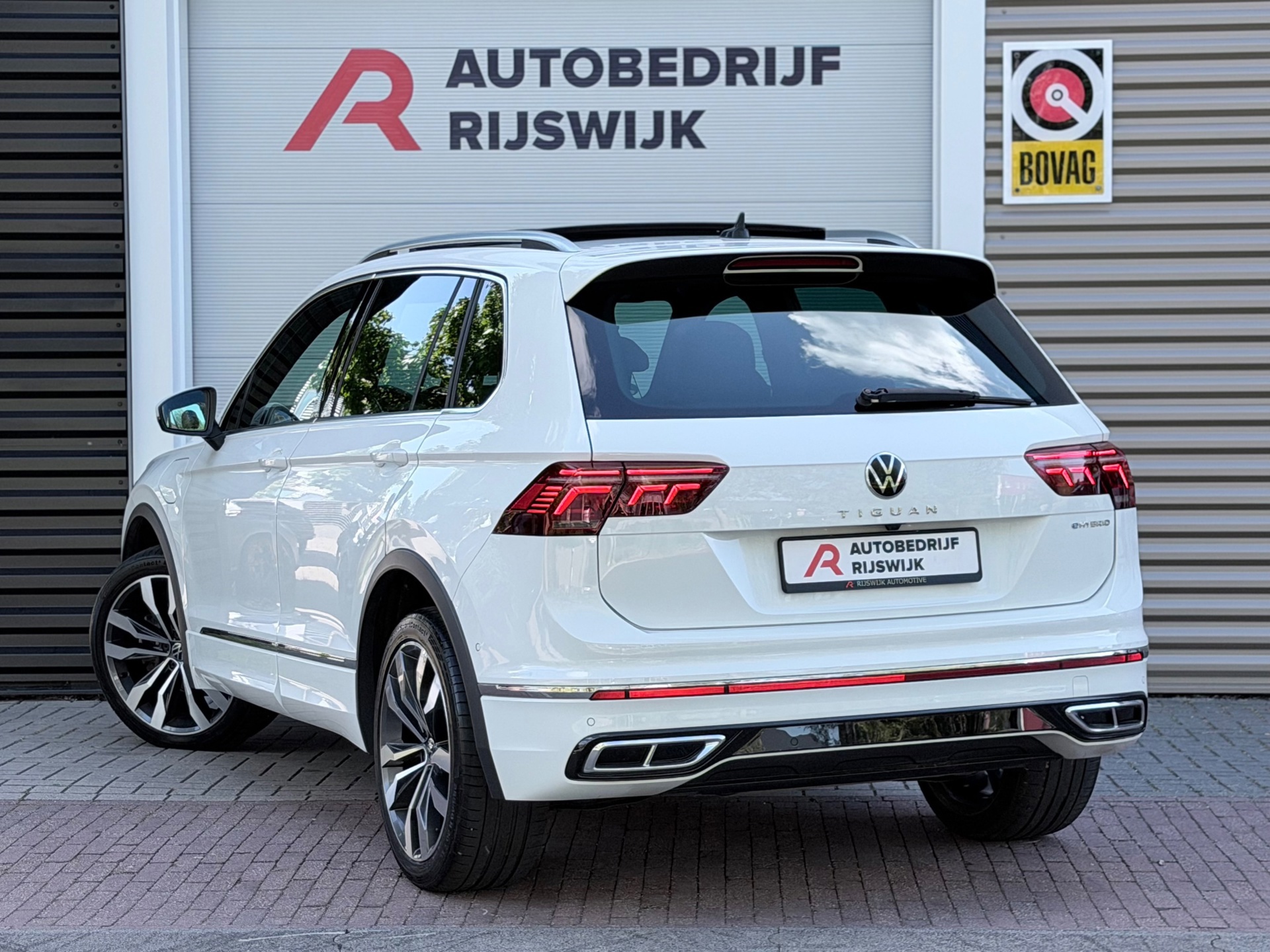 Volkswagen Tiguan 1.4 TSI eHybrid R-Line (2023), foto 3