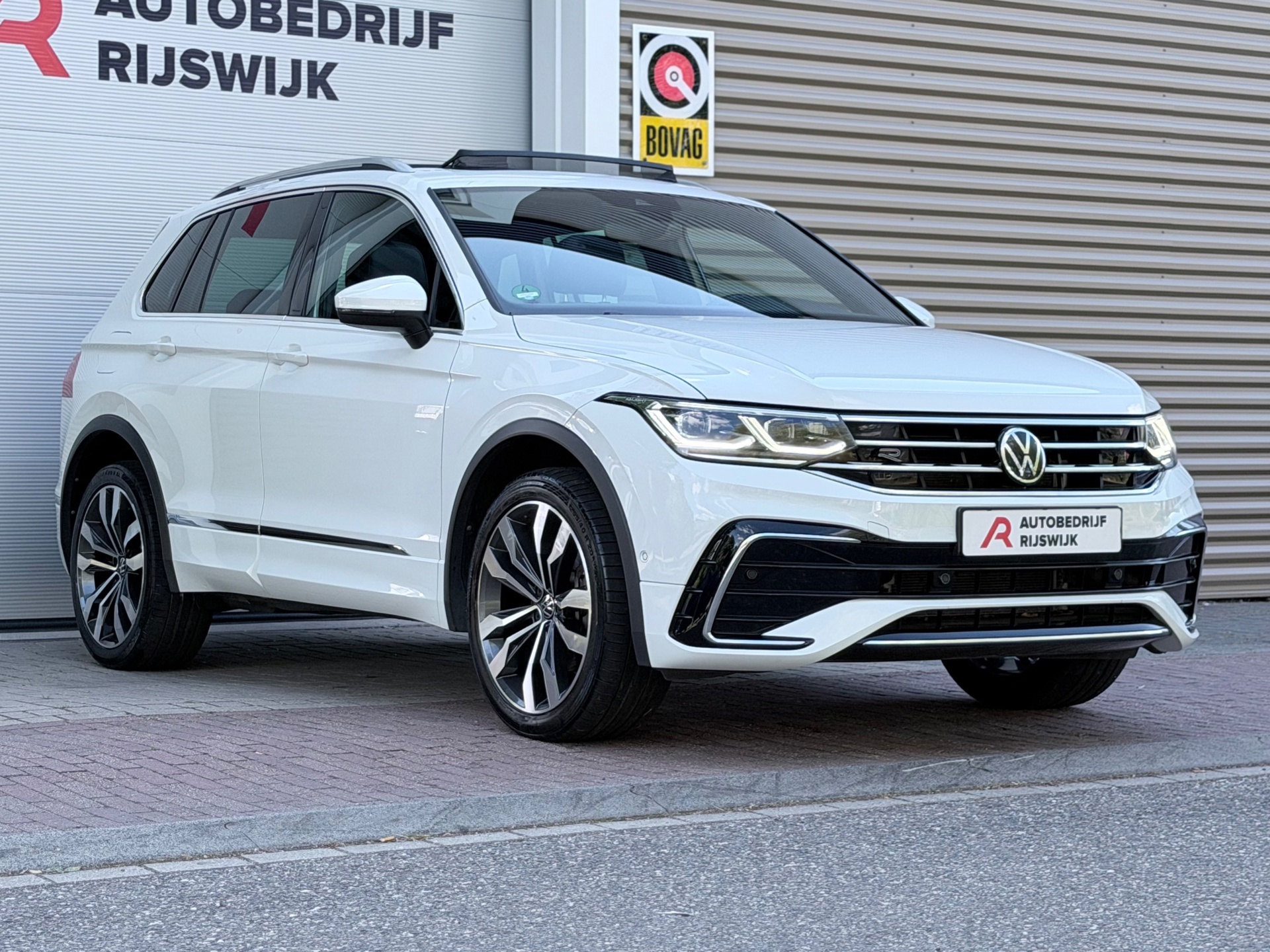 Volkswagen Tiguan 1.4 TSI eHybrid R-Line (2023), foto 8