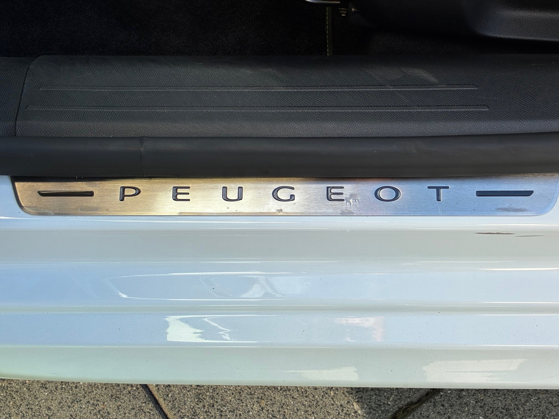 Peugeot 208 1.2 PureTech GT-Line (2020), foto 32
