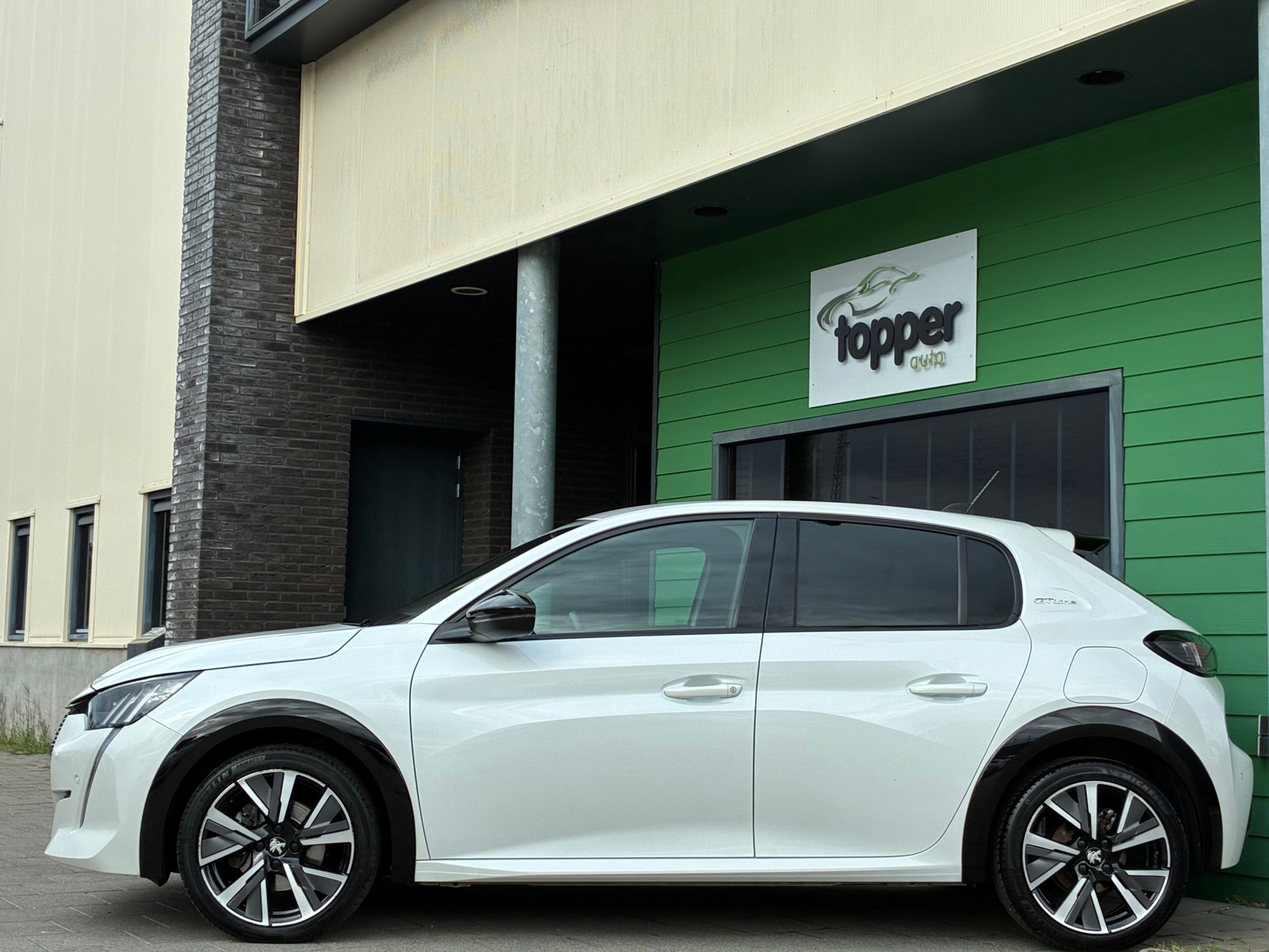 Peugeot 208 1.2 PureTech GT-Line (2020), foto 6