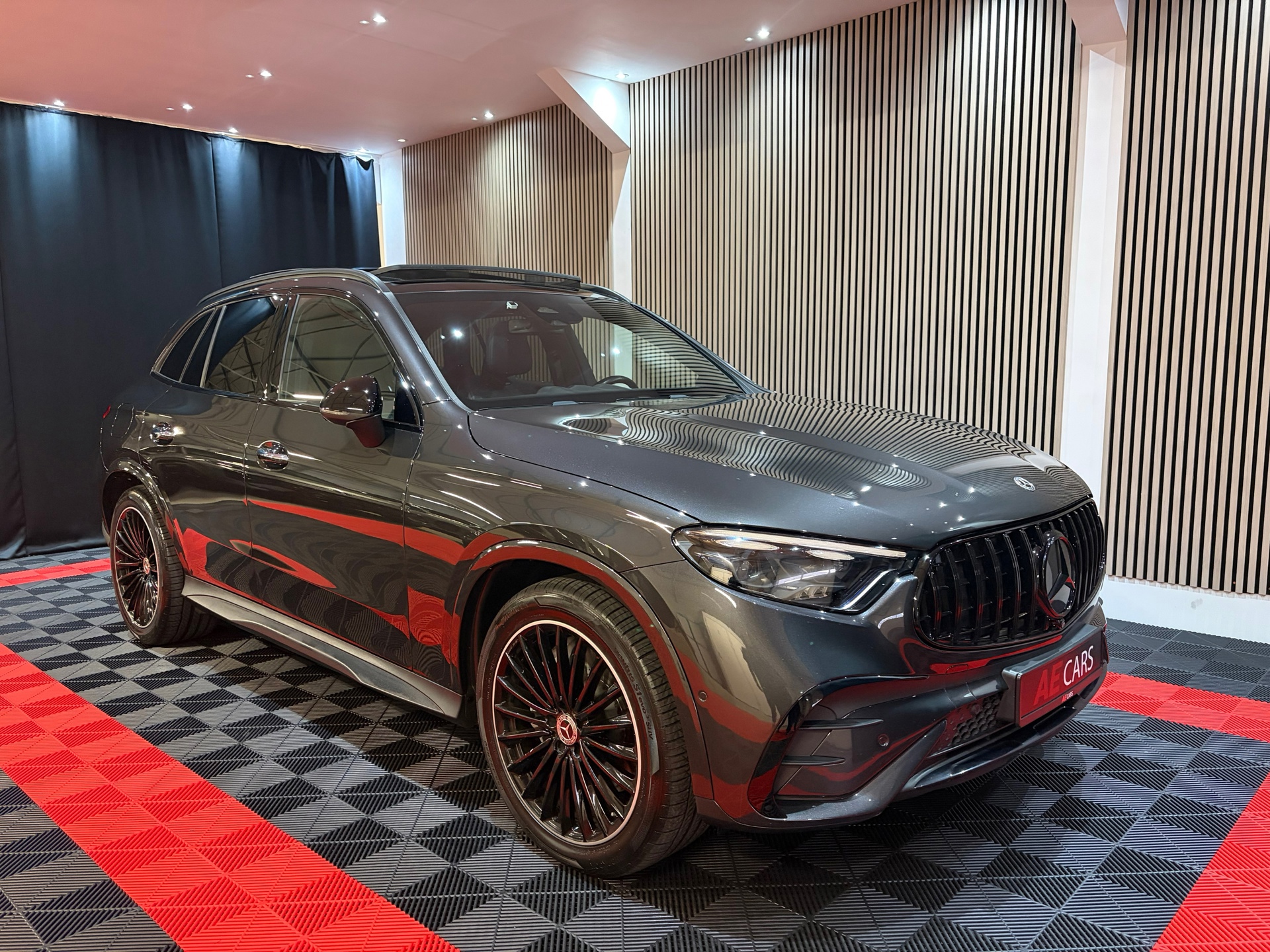 Mercedes-Benz GLC-klasse 300 4MATIC AMG Line (2023), foto 2