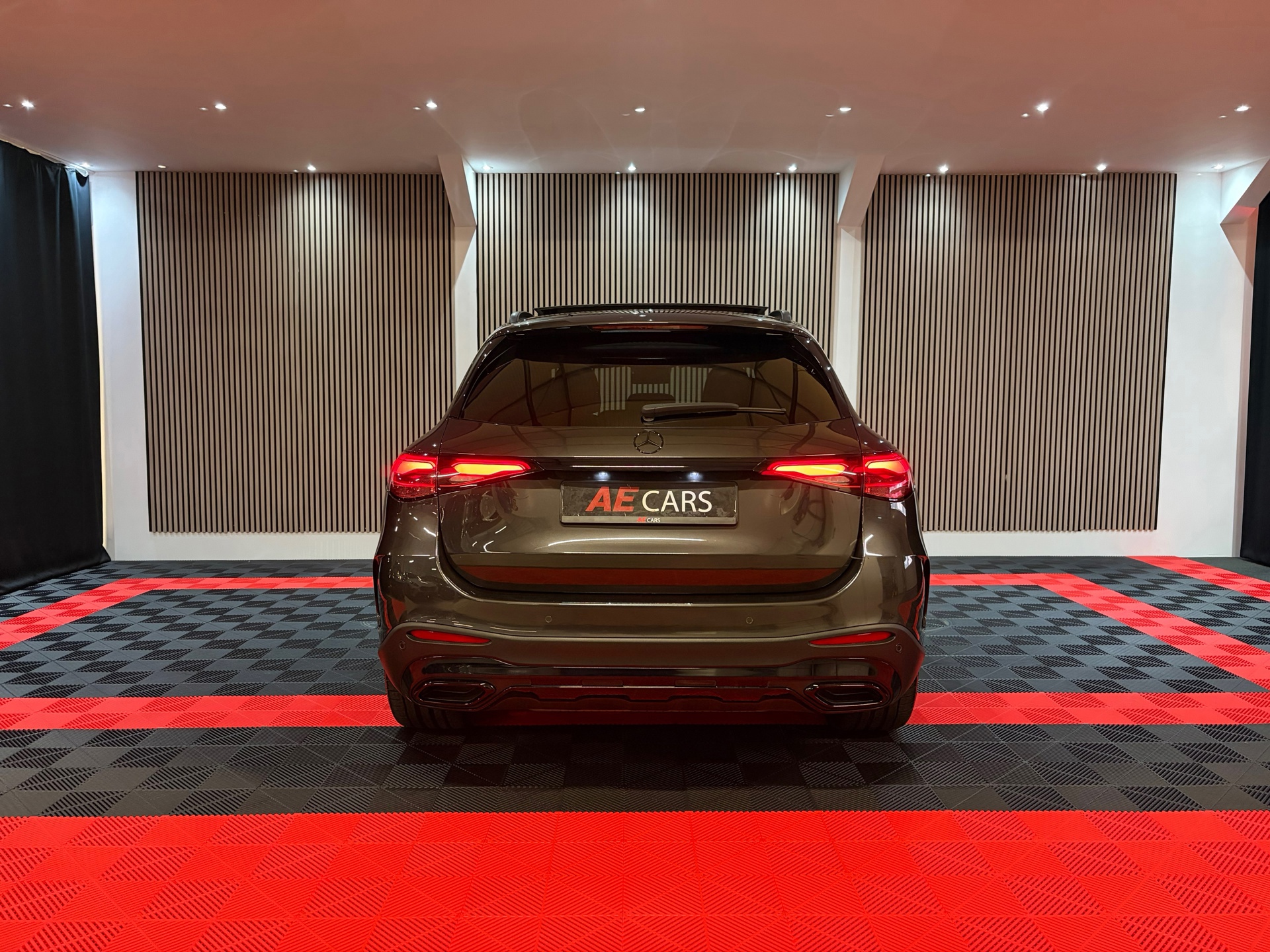 Mercedes-Benz GLC-klasse 300 4MATIC AMG Line (2023), foto 14
