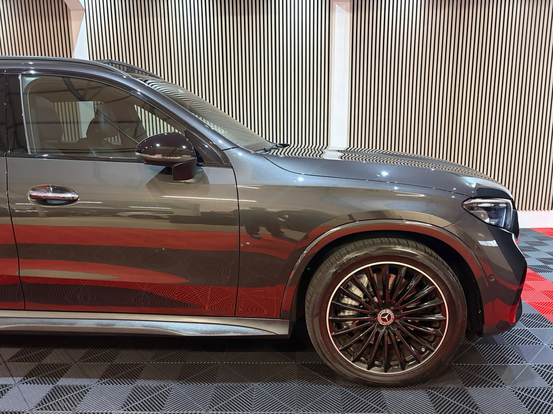 Mercedes-Benz GLC-klasse 300 4MATIC AMG Line (2023), foto 3