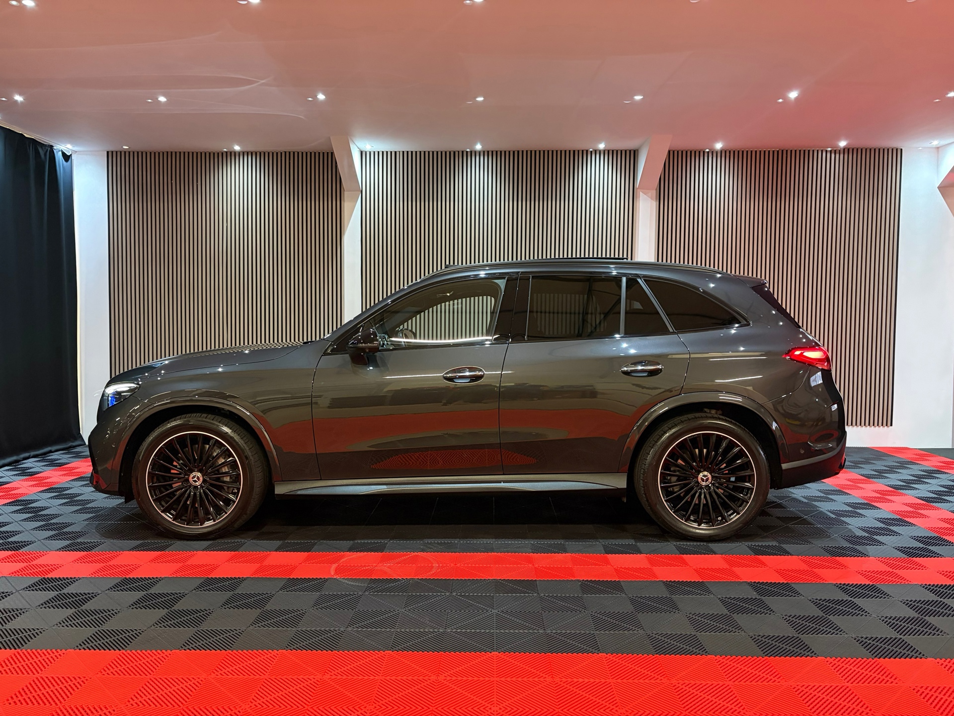 Mercedes-Benz GLC-klasse 300 4MATIC AMG Line (2023), foto 8