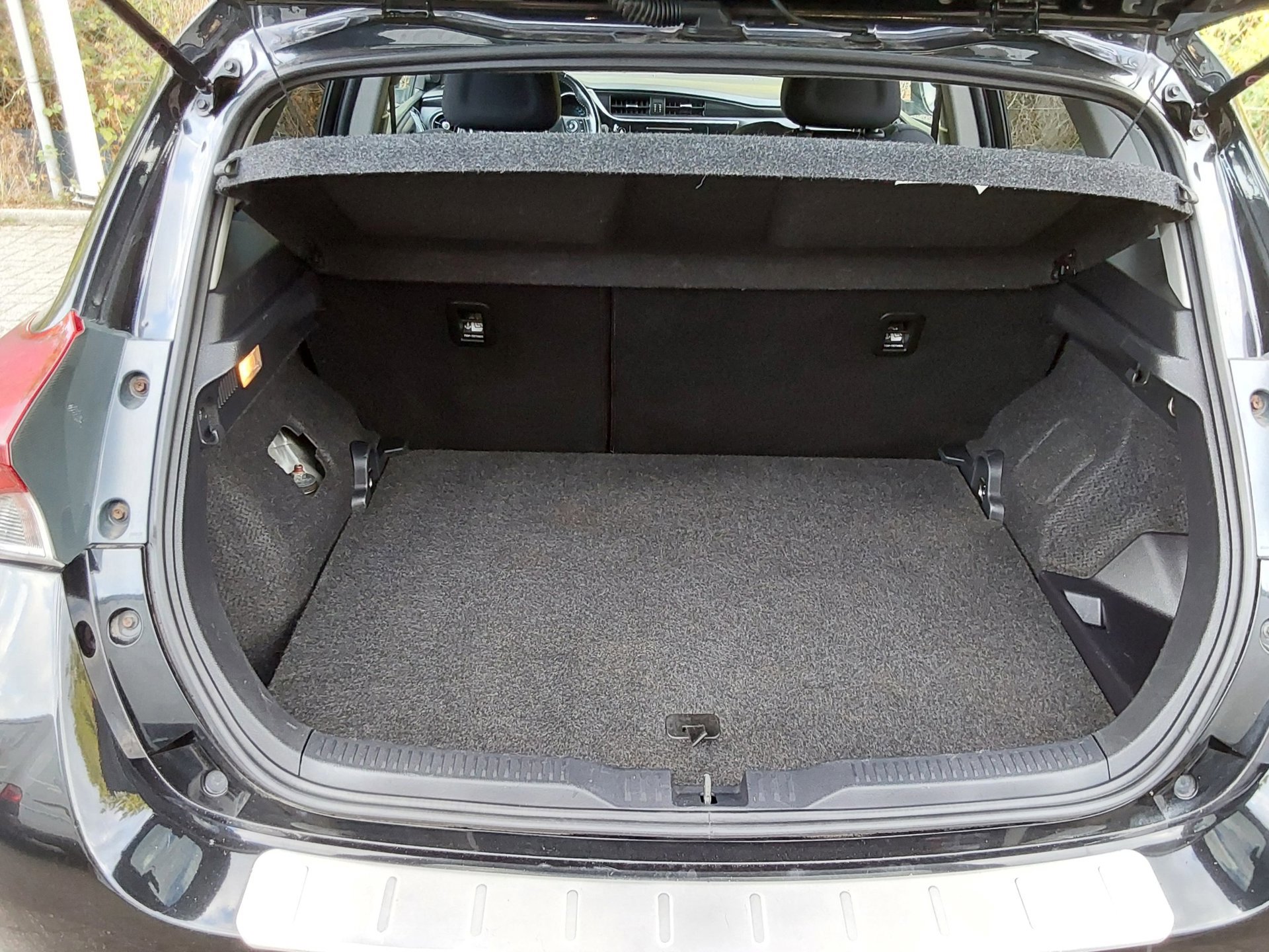 Toyota Auris 1.8 Hybrid Dynamic (2018), foto 19