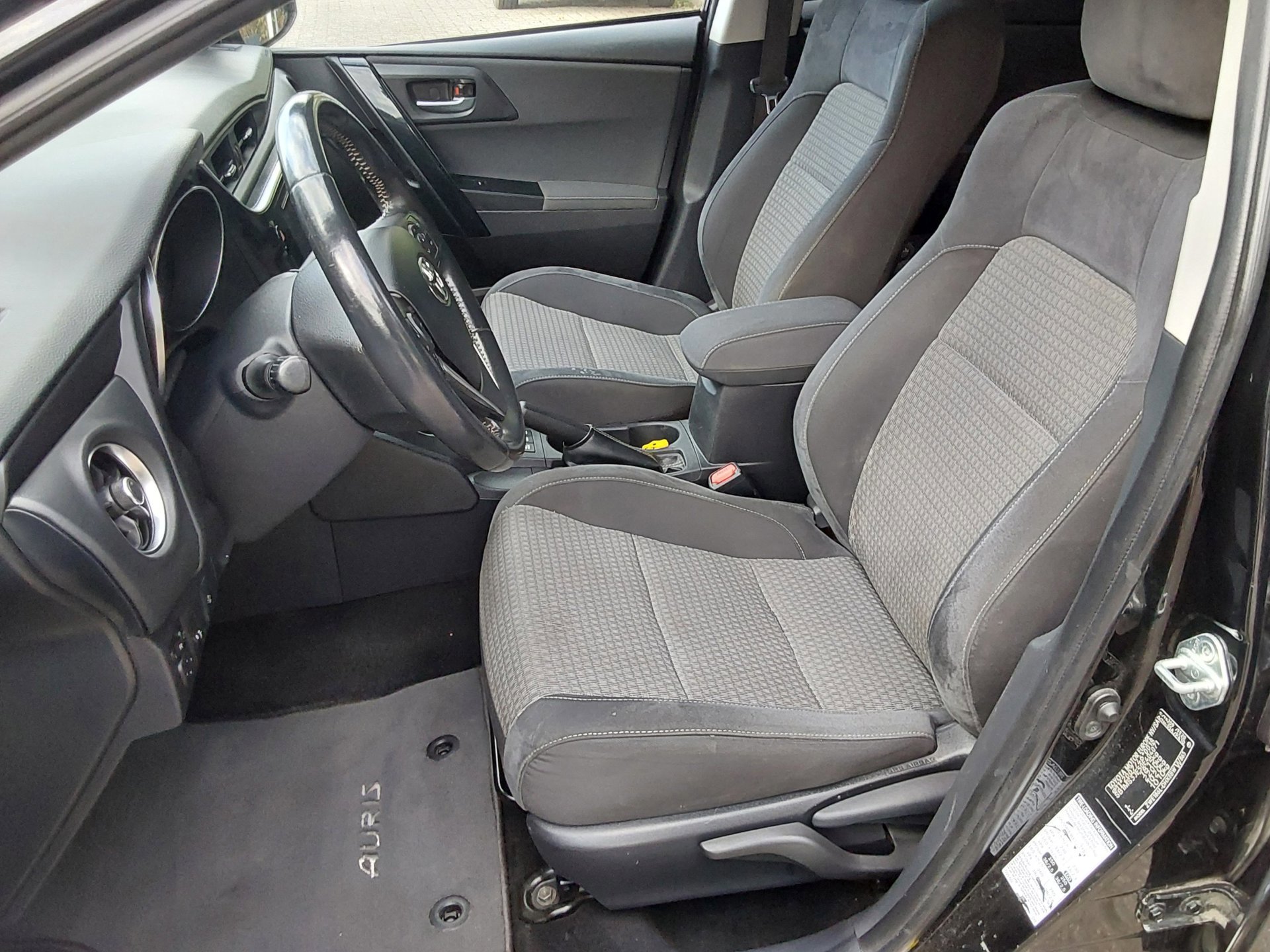 Toyota Auris 1.8 Hybrid Dynamic (2018), foto 7