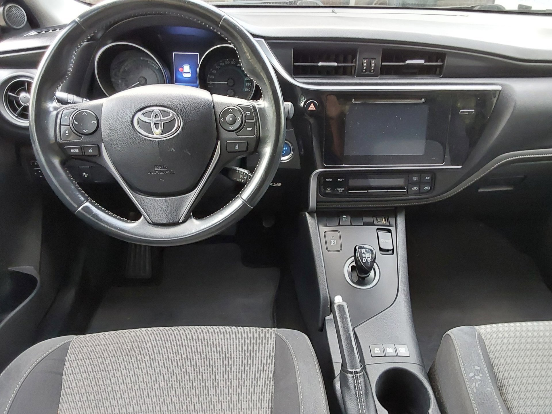 Toyota Auris 1.8 Hybrid Dynamic (2018), foto 8