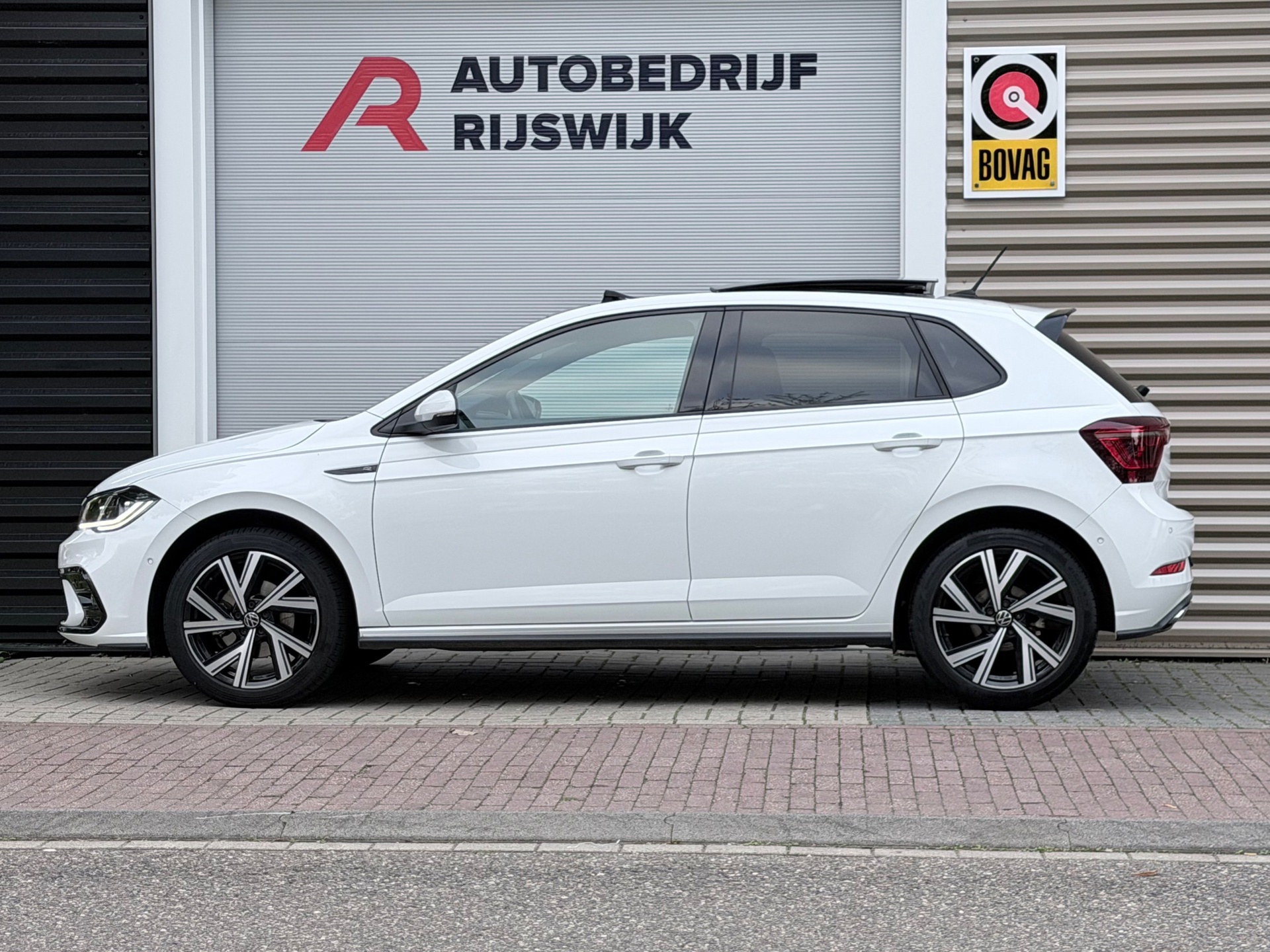 Volkswagen Polo 1.0 TSI R-Line (2022), foto 2
