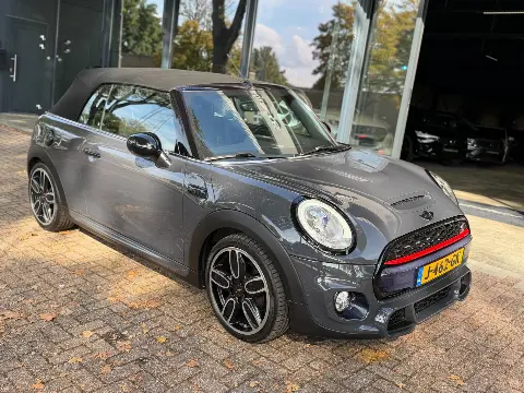Mini Cabrio 2.0 Cooper S Chili Serious Business JCW (2017)