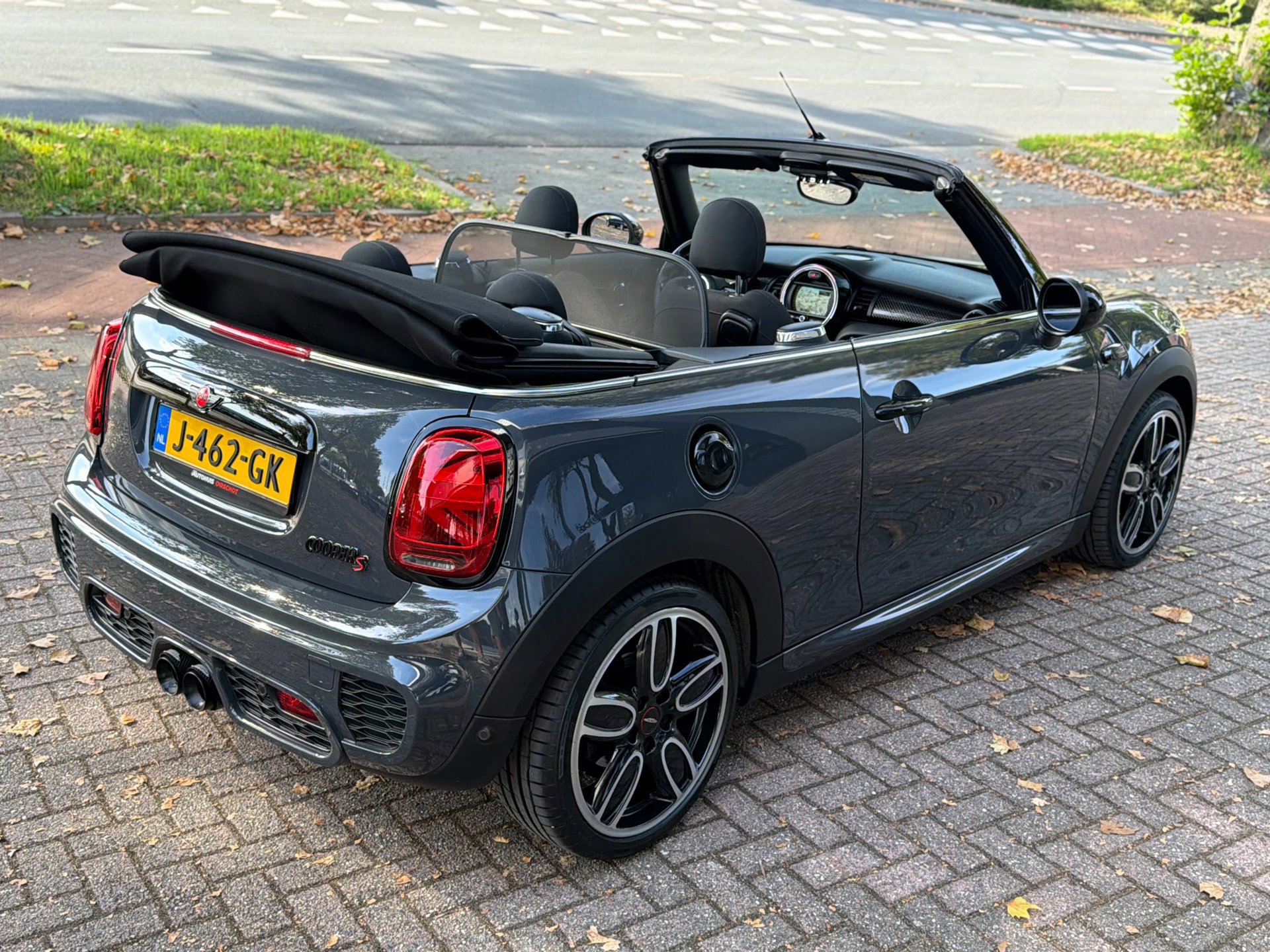 Mini Cabrio 2.0 Cooper S Chili Serious Business JCW (2017), foto 19