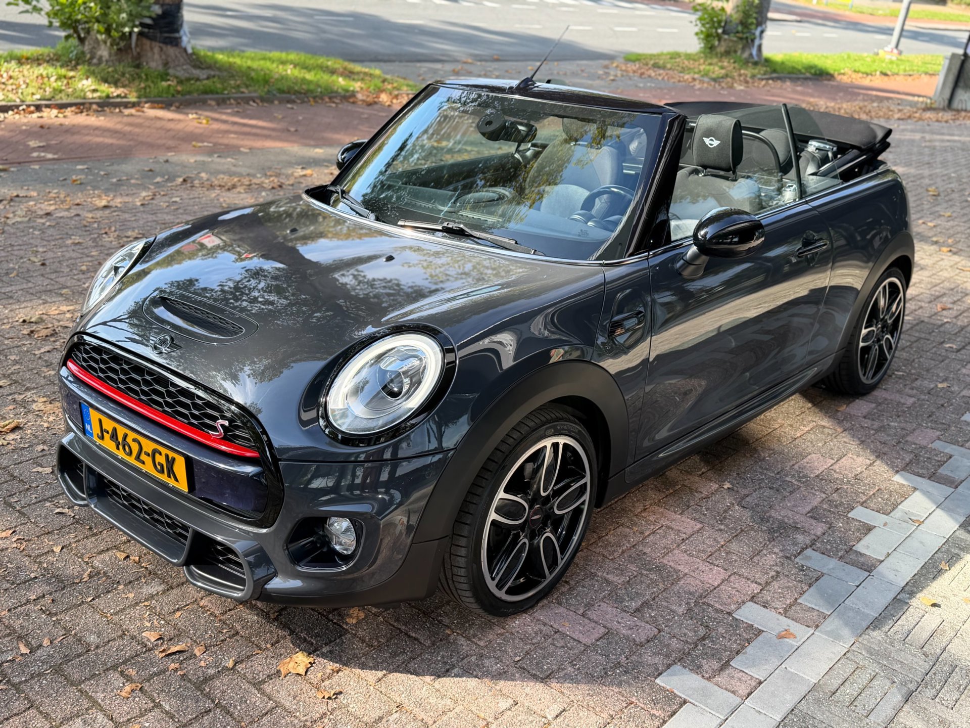 Mini Cabrio 2.0 Cooper S Chili Serious Business JCW (2017), foto 23