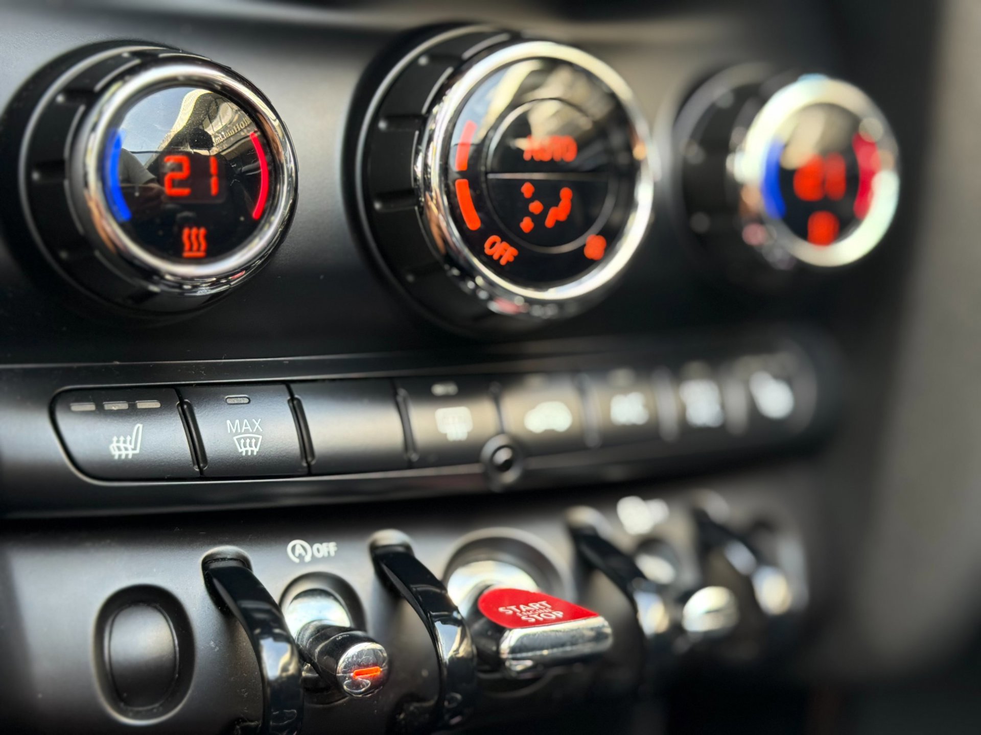 Mini Cabrio 2.0 Cooper S Chili Serious Business JCW (2017), foto 24