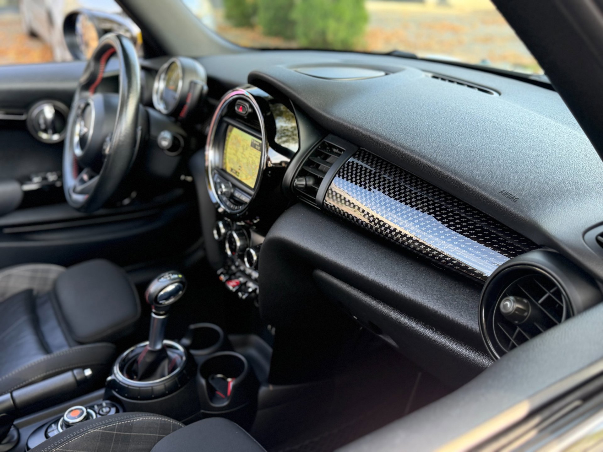 Mini Cabrio 2.0 Cooper S Chili Serious Business JCW (2017), foto 30