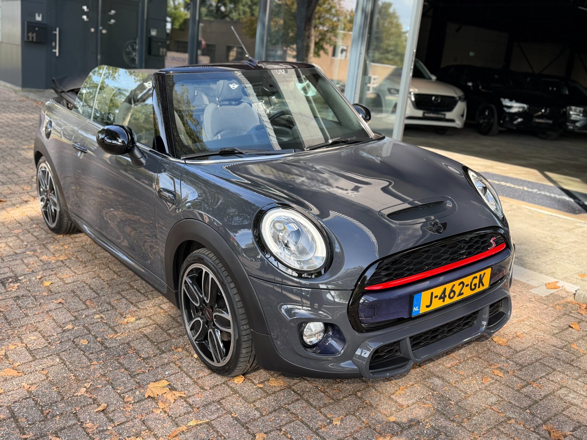 Mini Cabrio 2.0 Cooper S Chili Serious Business JCW (2017), foto 34