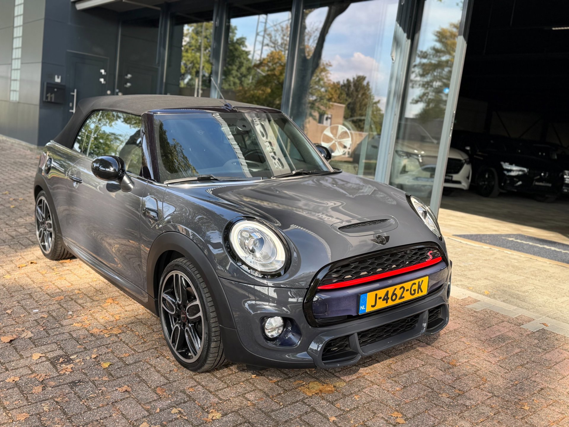 Mini Cabrio 2.0 Cooper S Chili Serious Business JCW (2017), foto 35