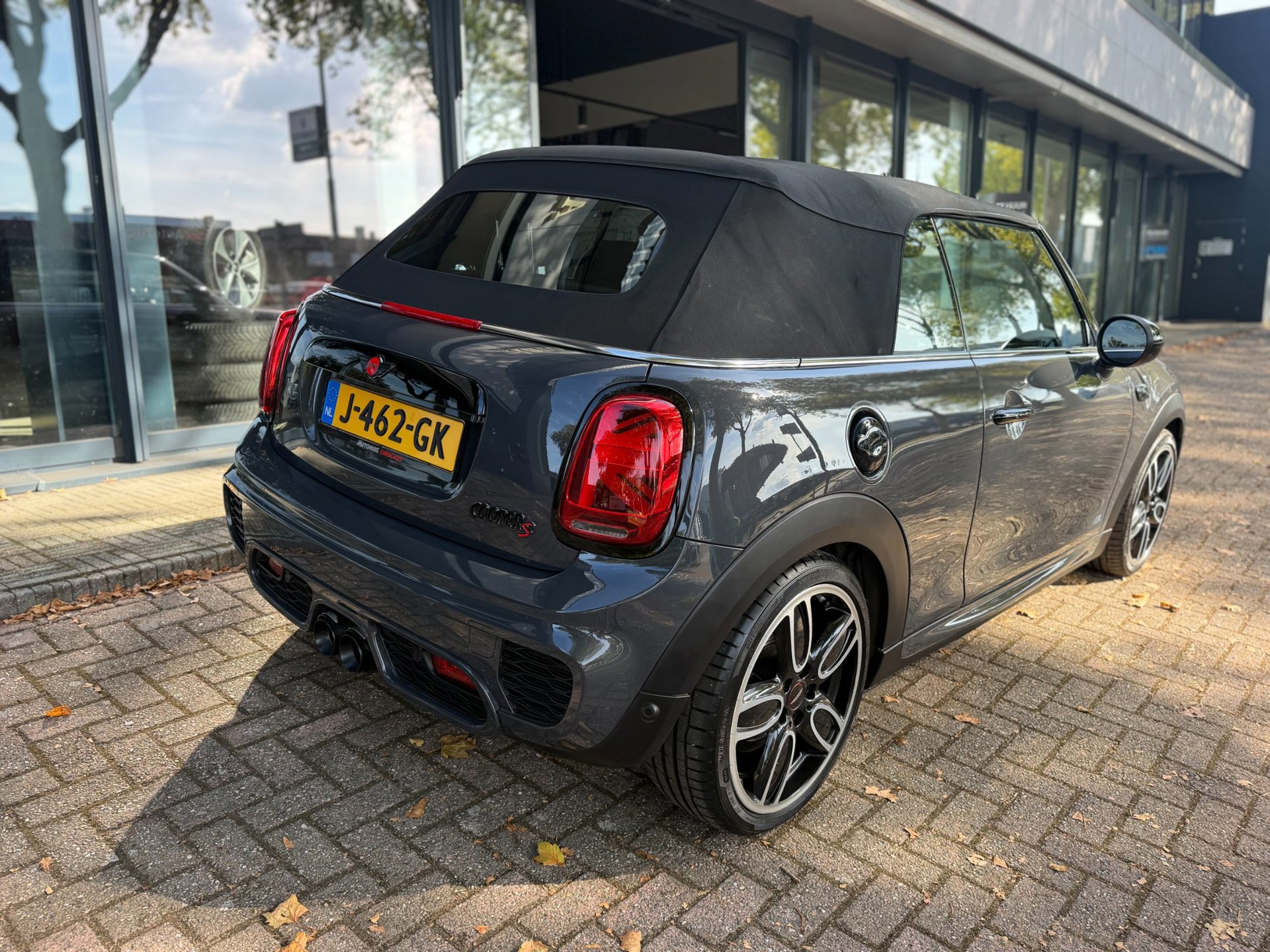 Mini Cabrio 2.0 Cooper S Chili Serious Business JCW (2017), foto 36