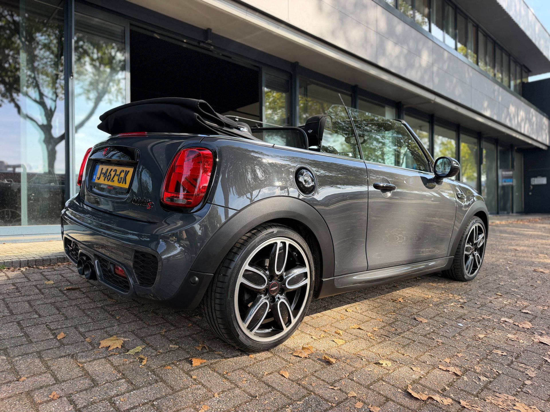 Mini Cabrio 2.0 Cooper S Chili Serious Business JCW (2017), foto 5