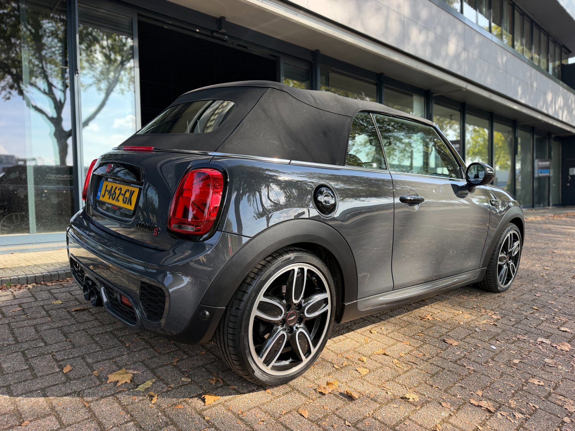 Mini Cabrio 2.0 Cooper S Chili Serious Business JCW (2017), foto 6