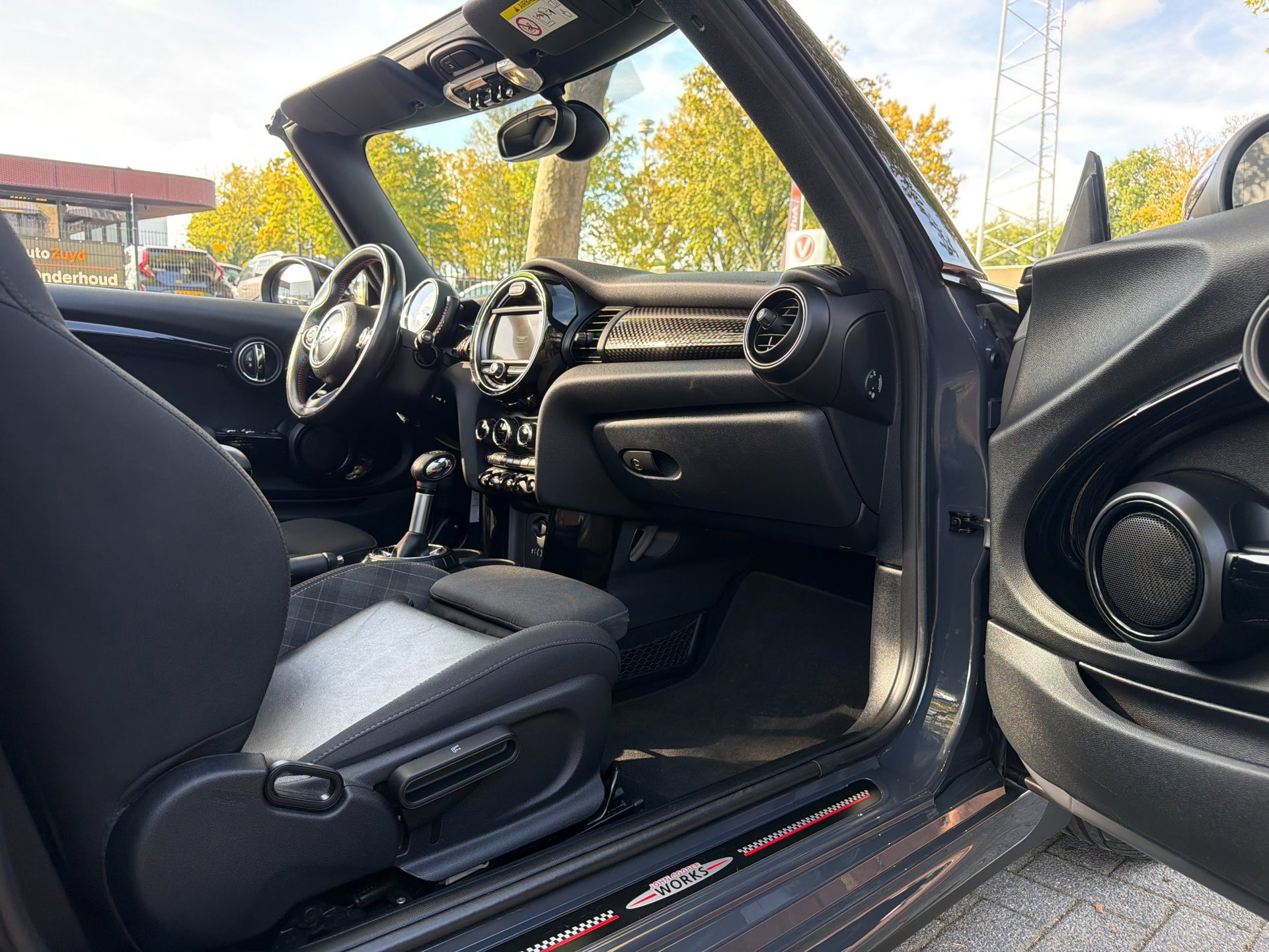 Mini Cabrio 2.0 Cooper S Chili Serious Business JCW (2017), foto 10