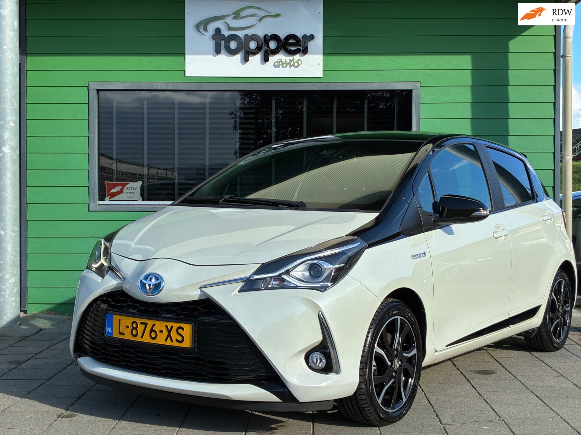 Toyota Yaris 1.5 Hybrid Bi-Tone (2018), foto 1