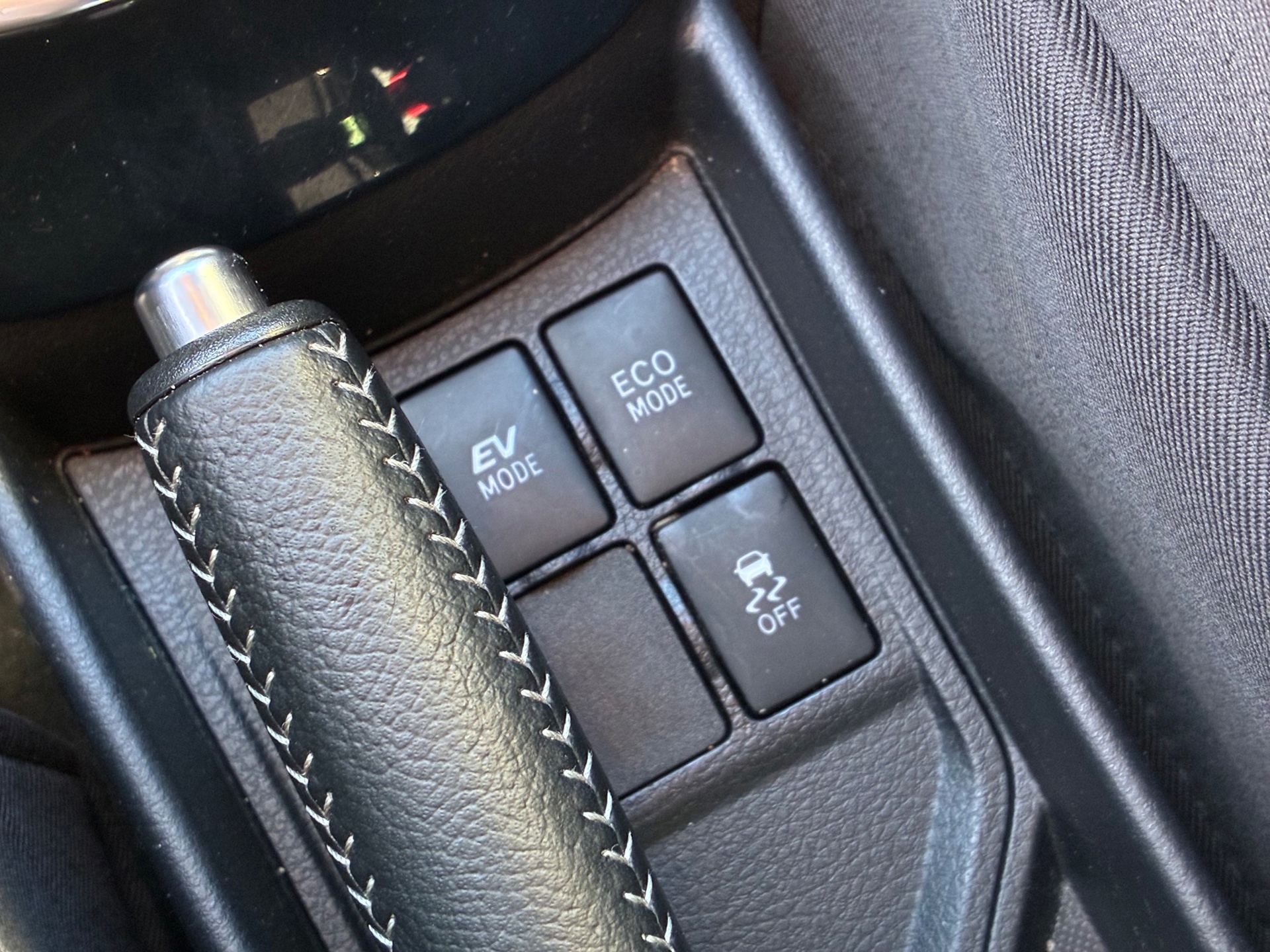 Toyota Yaris 1.5 Hybrid Bi-Tone (2018), foto 27